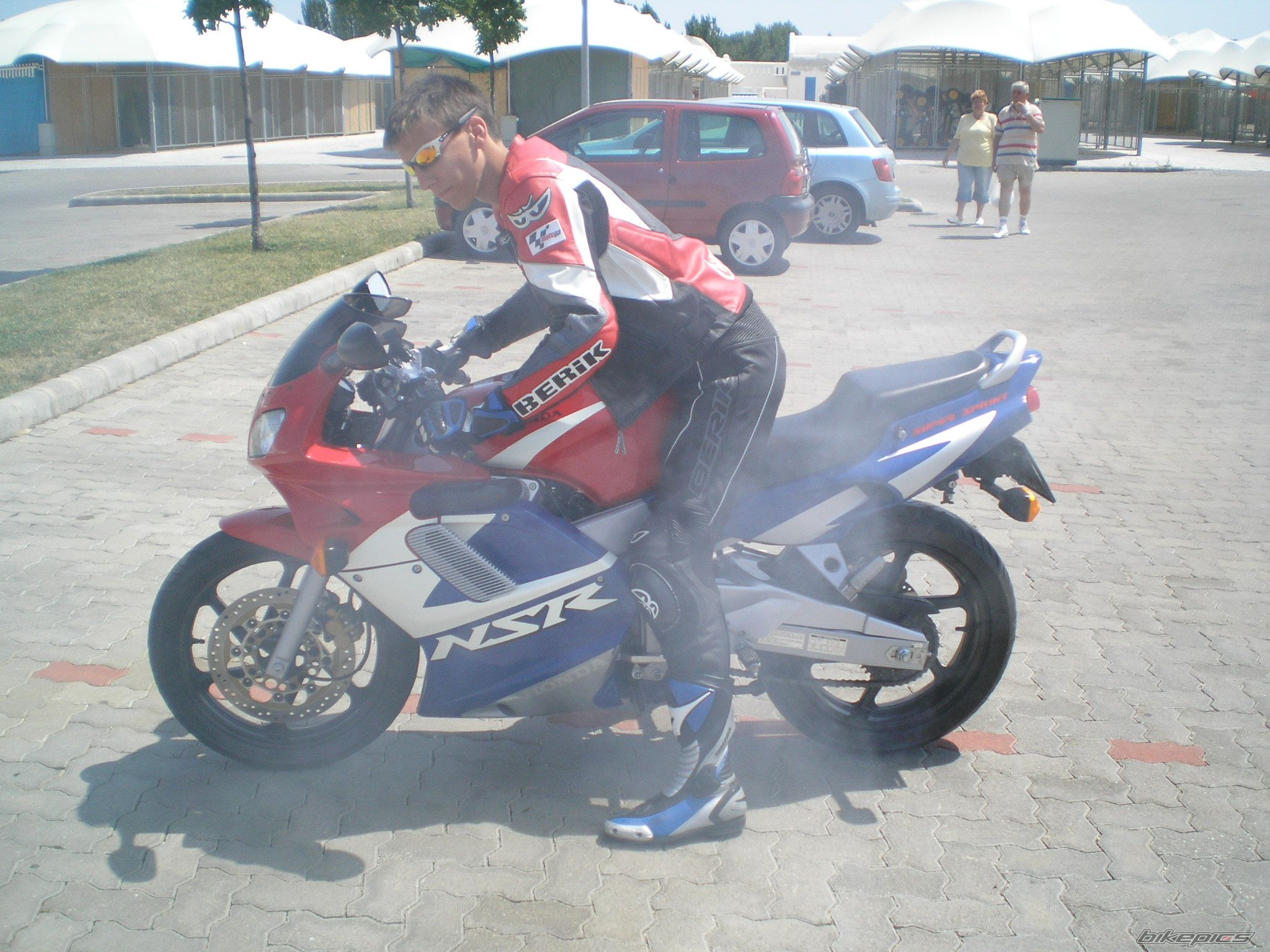 Bike Photo 943033
