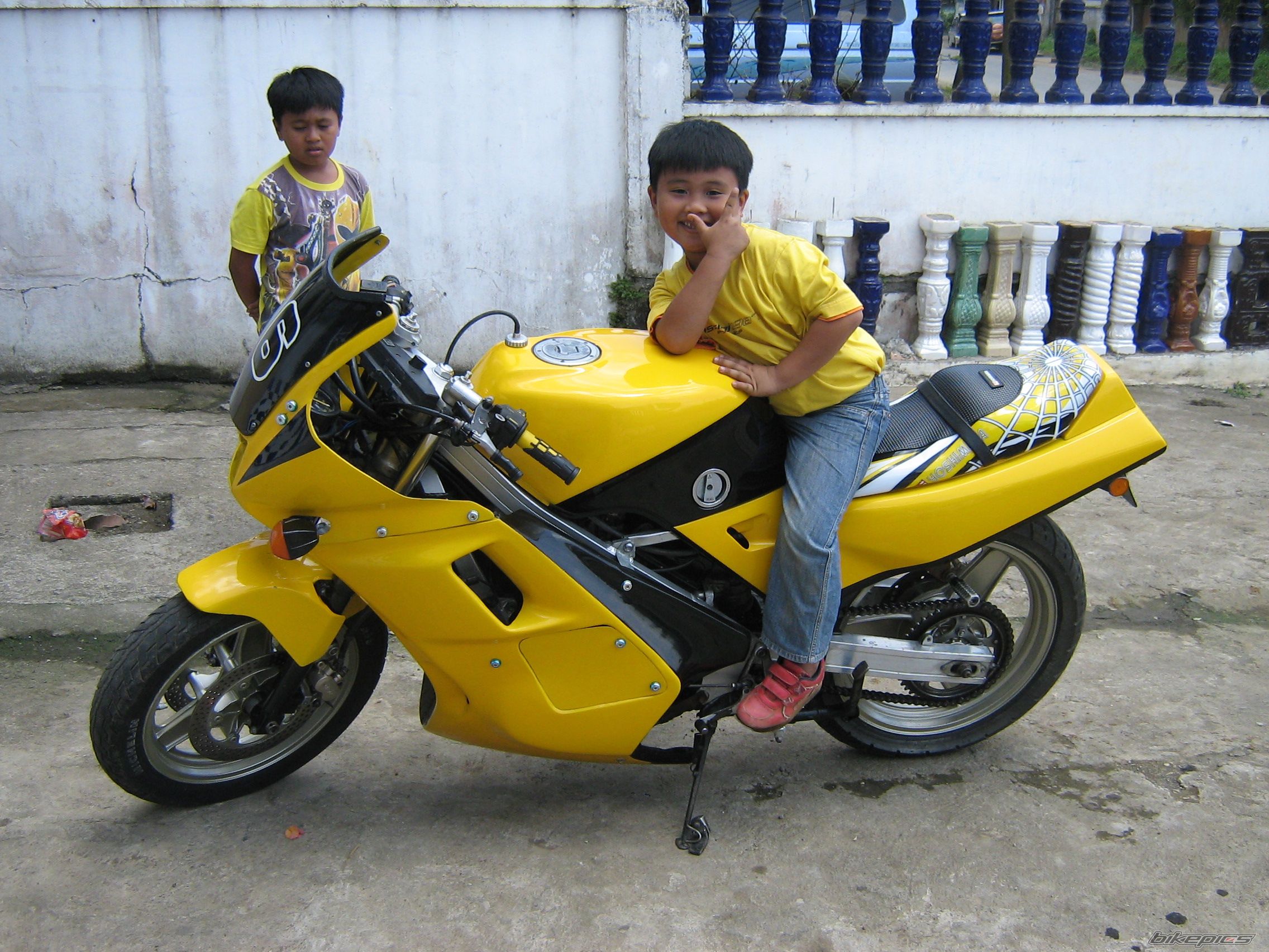 Bike Photo 950417