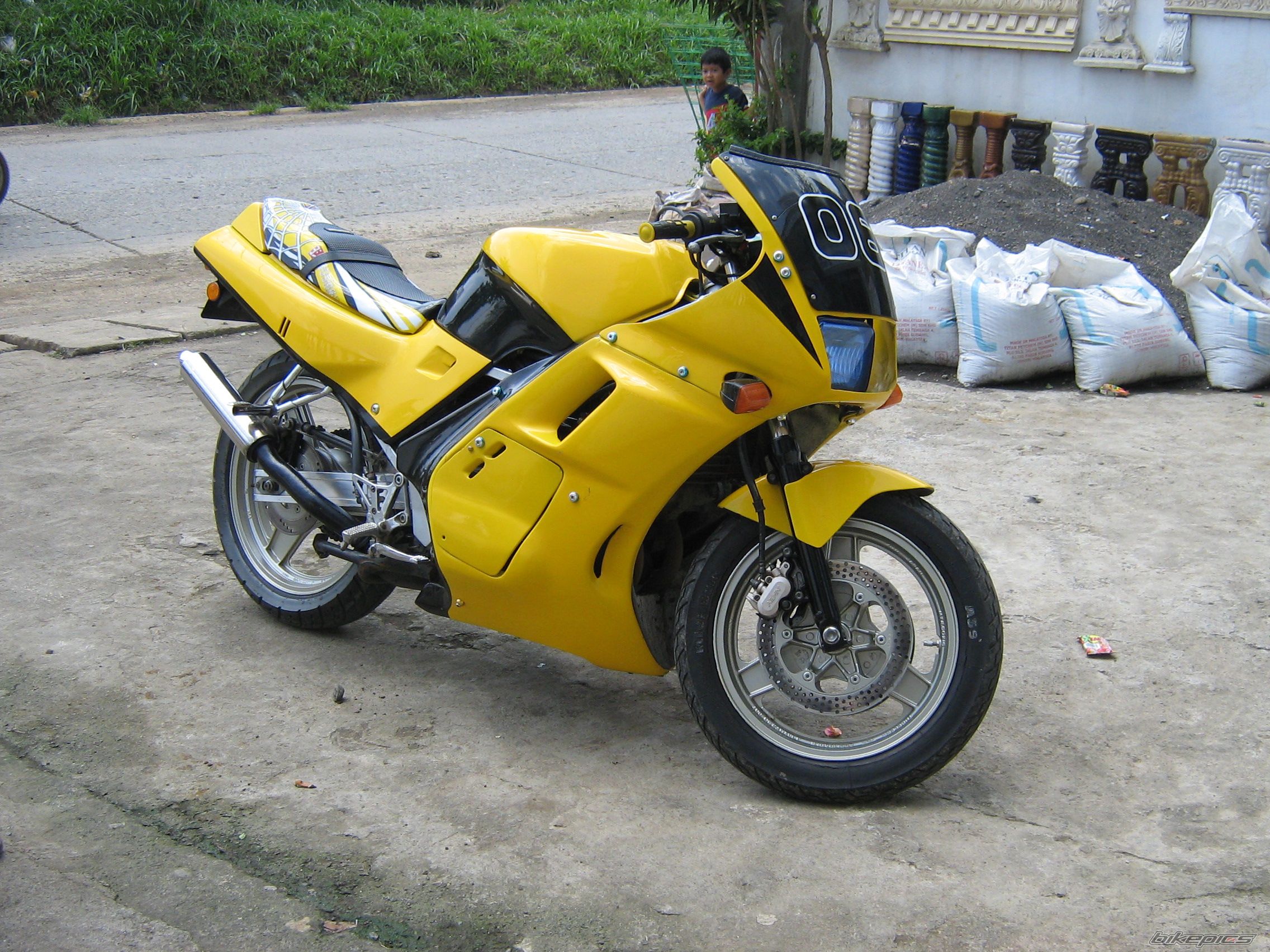 Bike Photo 950422