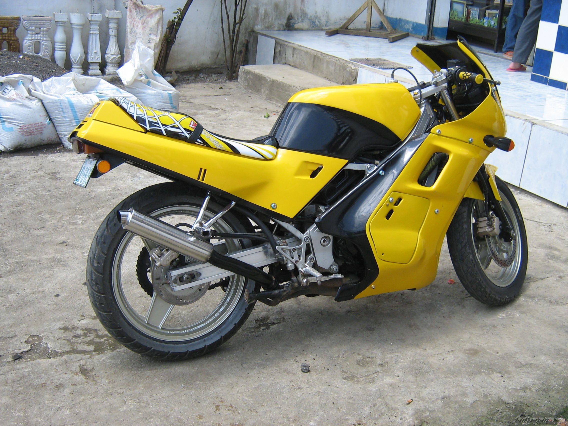 Bike Photo 950424