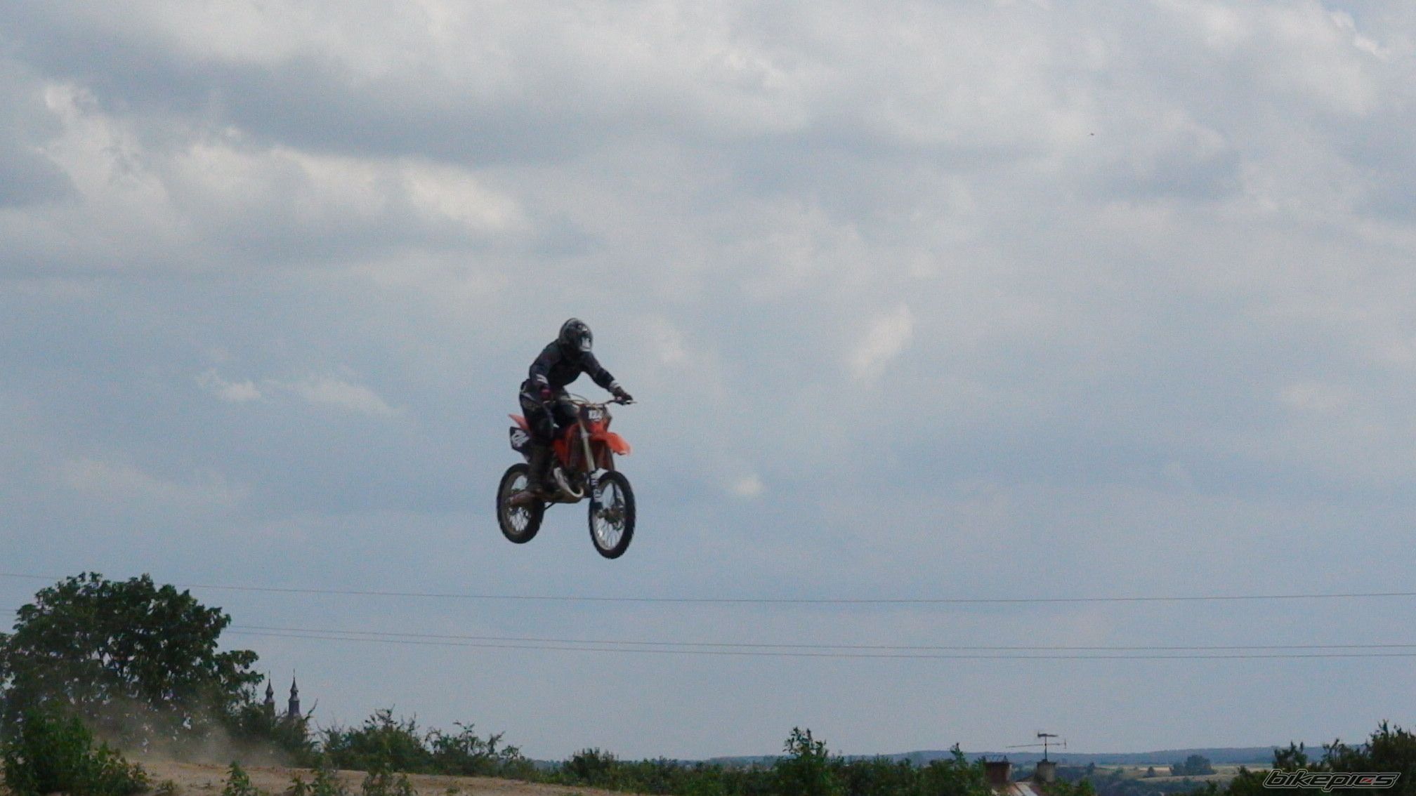 Photo 950509