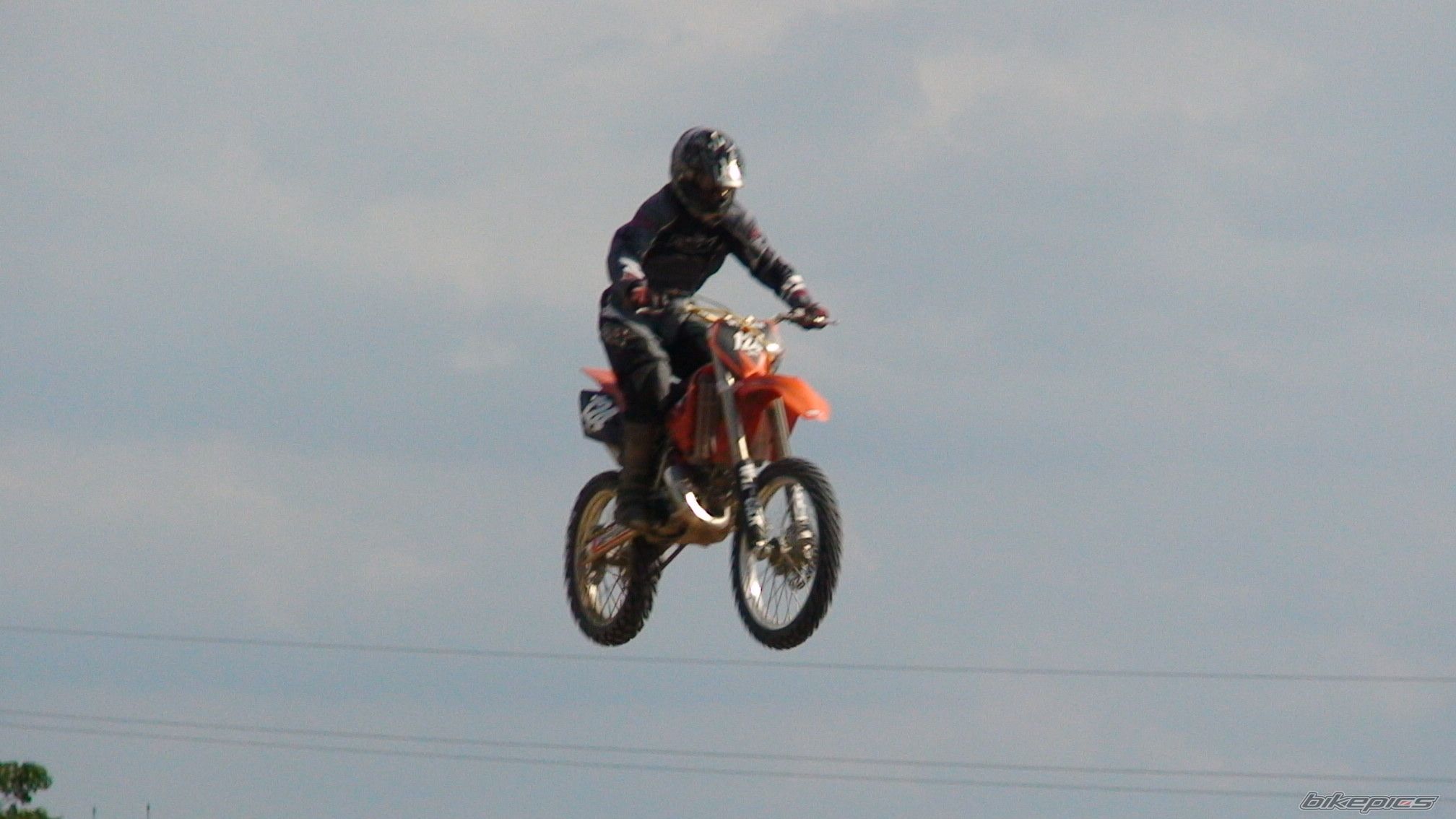 Photo 950512