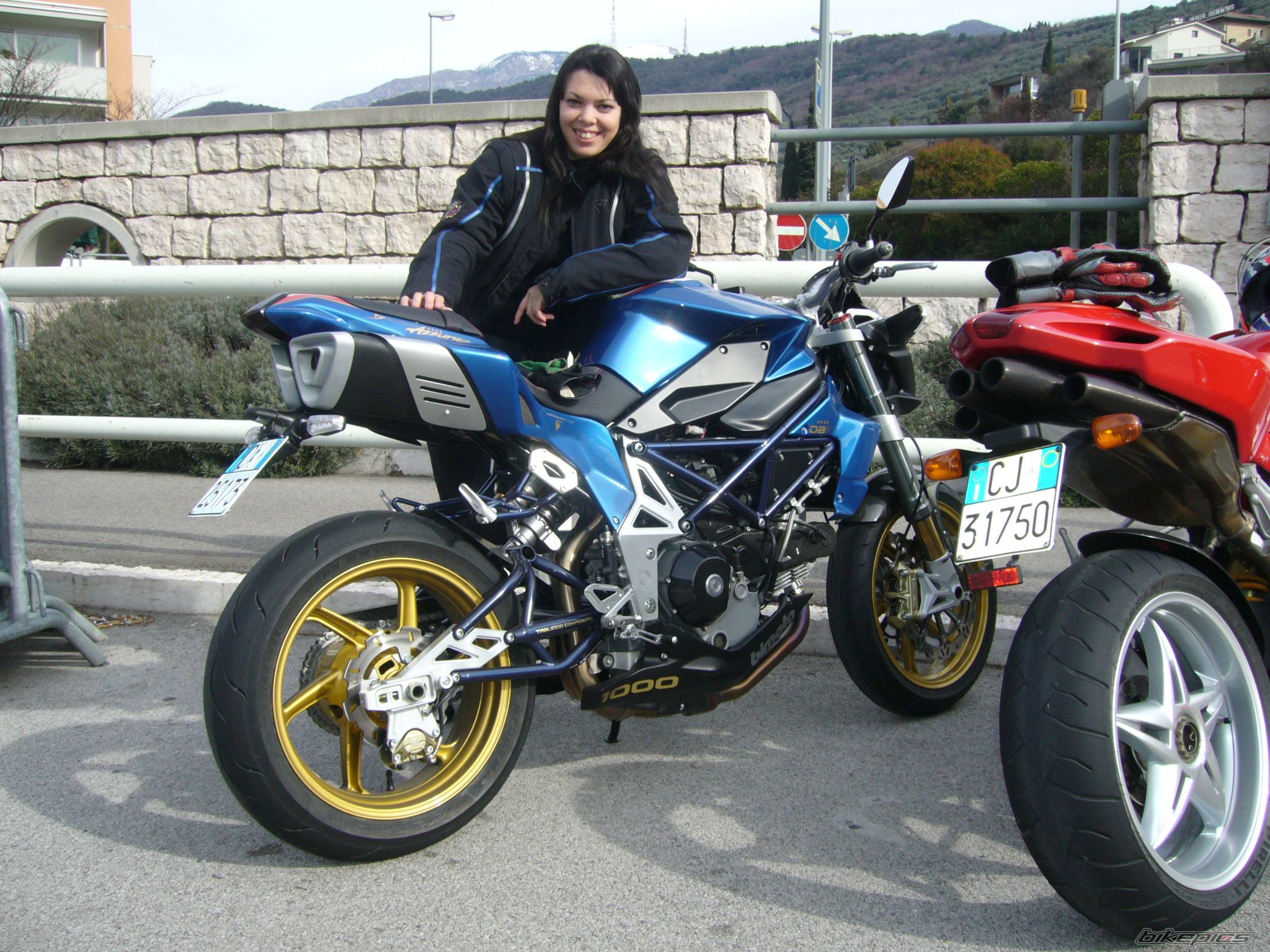 Bike Photo 953871