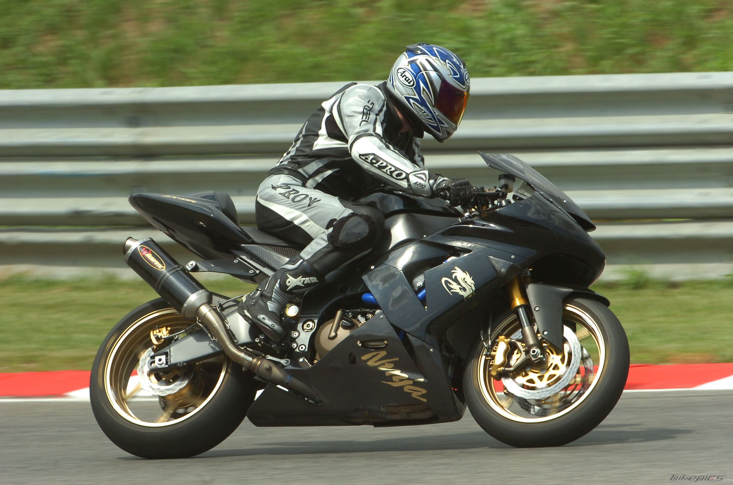 Bike Photo 953994