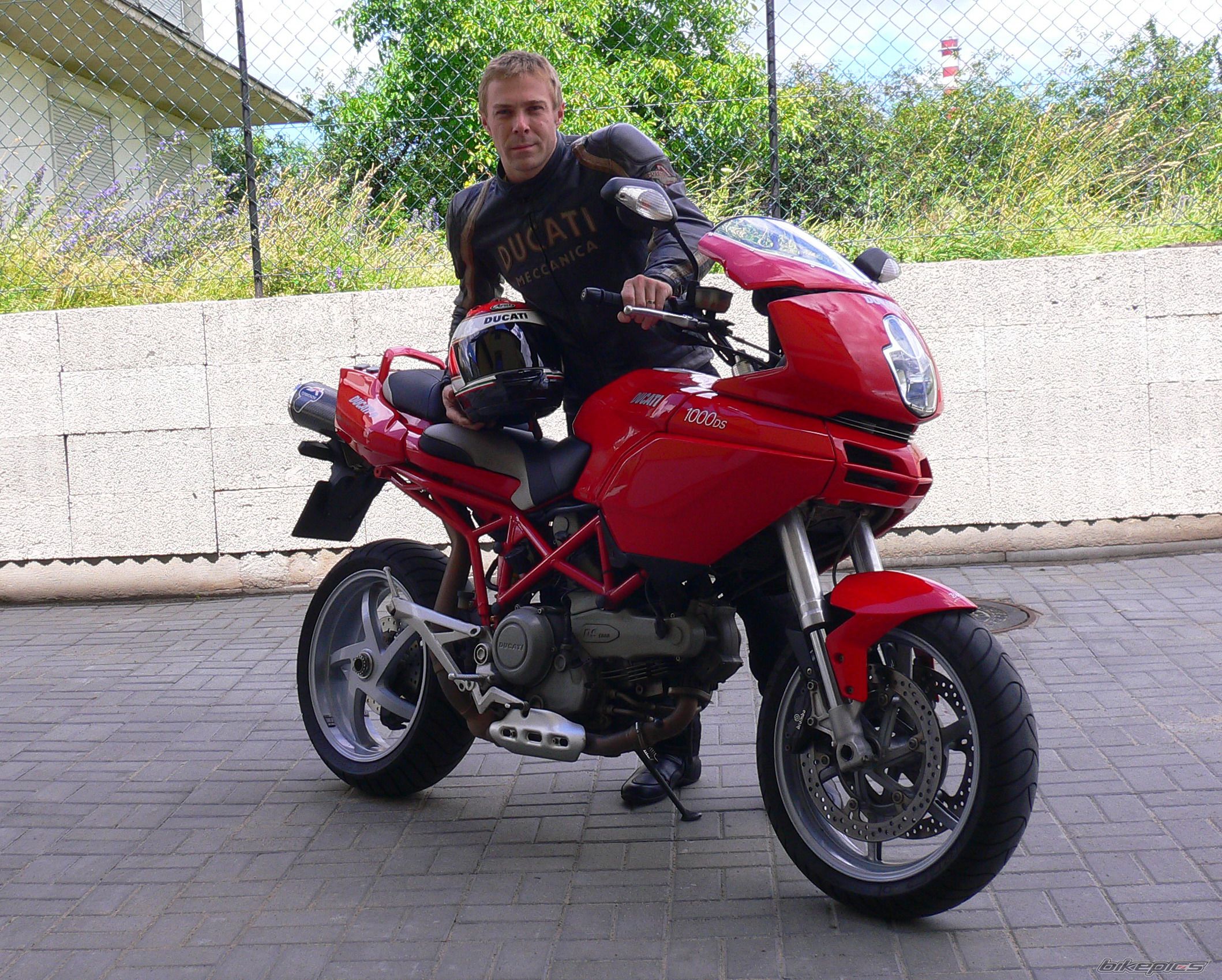 Bike Photo 960913
