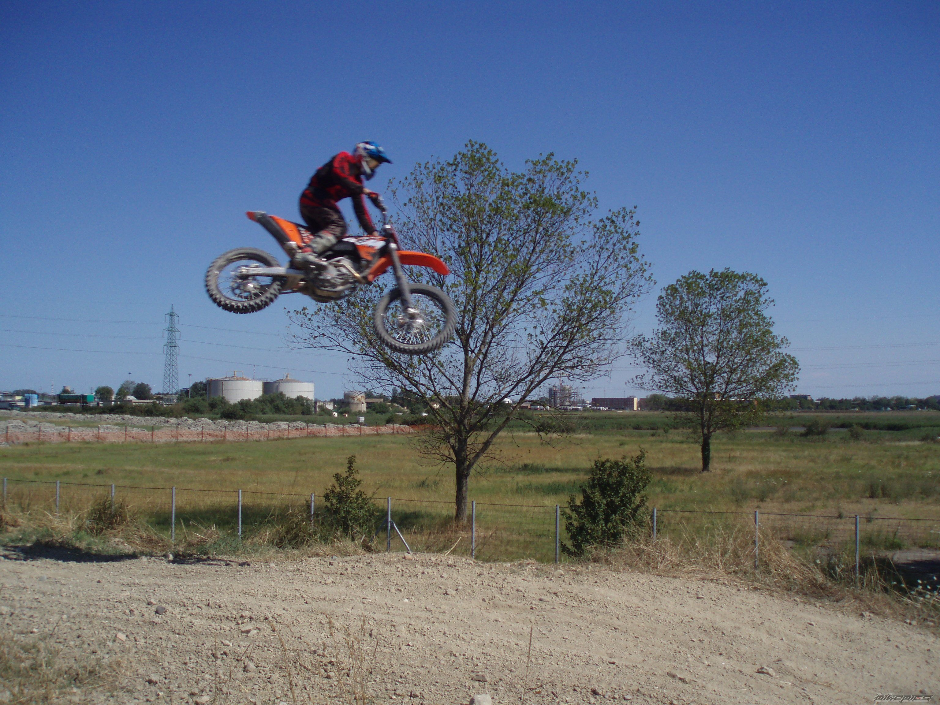 Bike Photo 961211