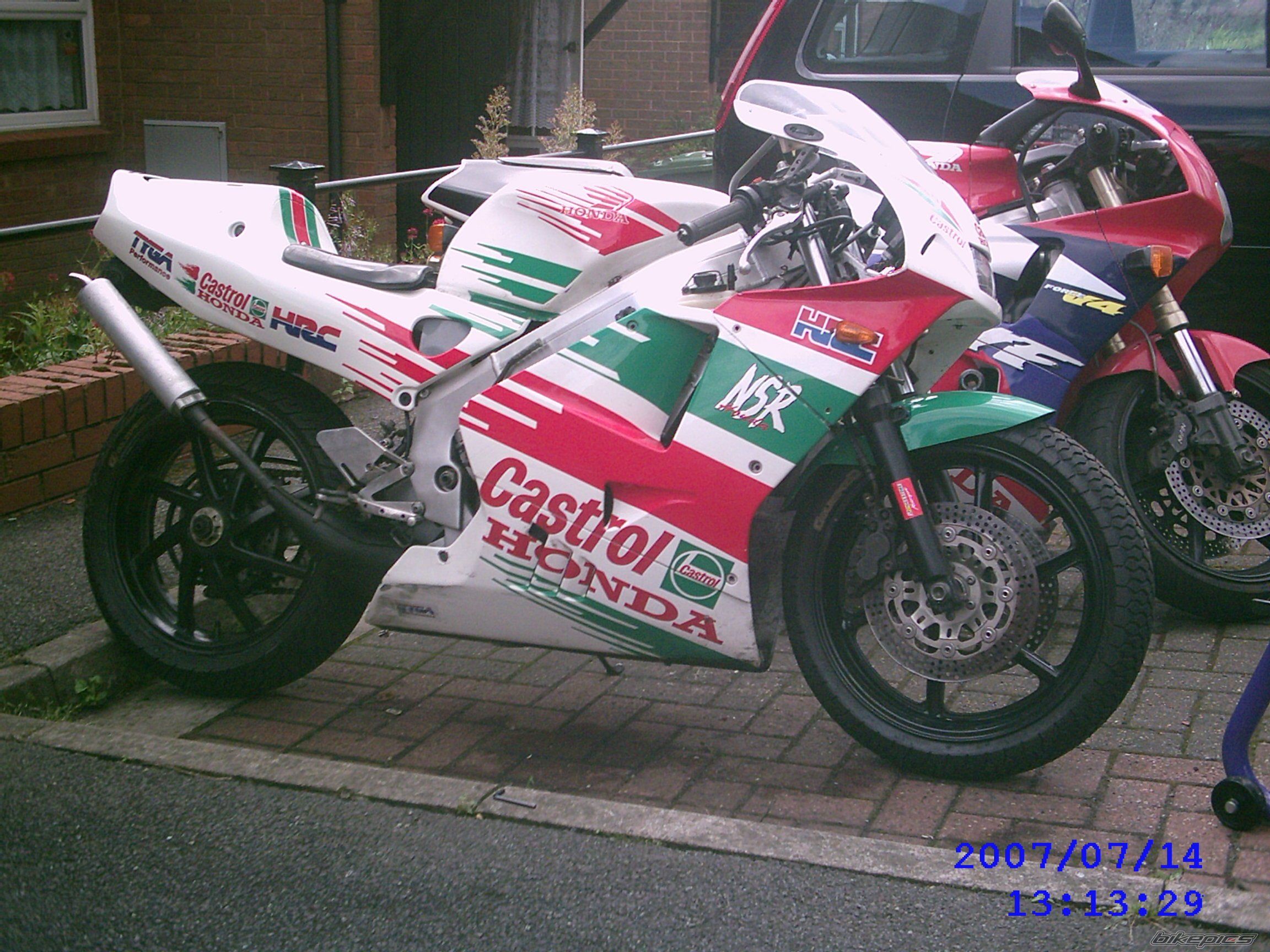 Photo 961947