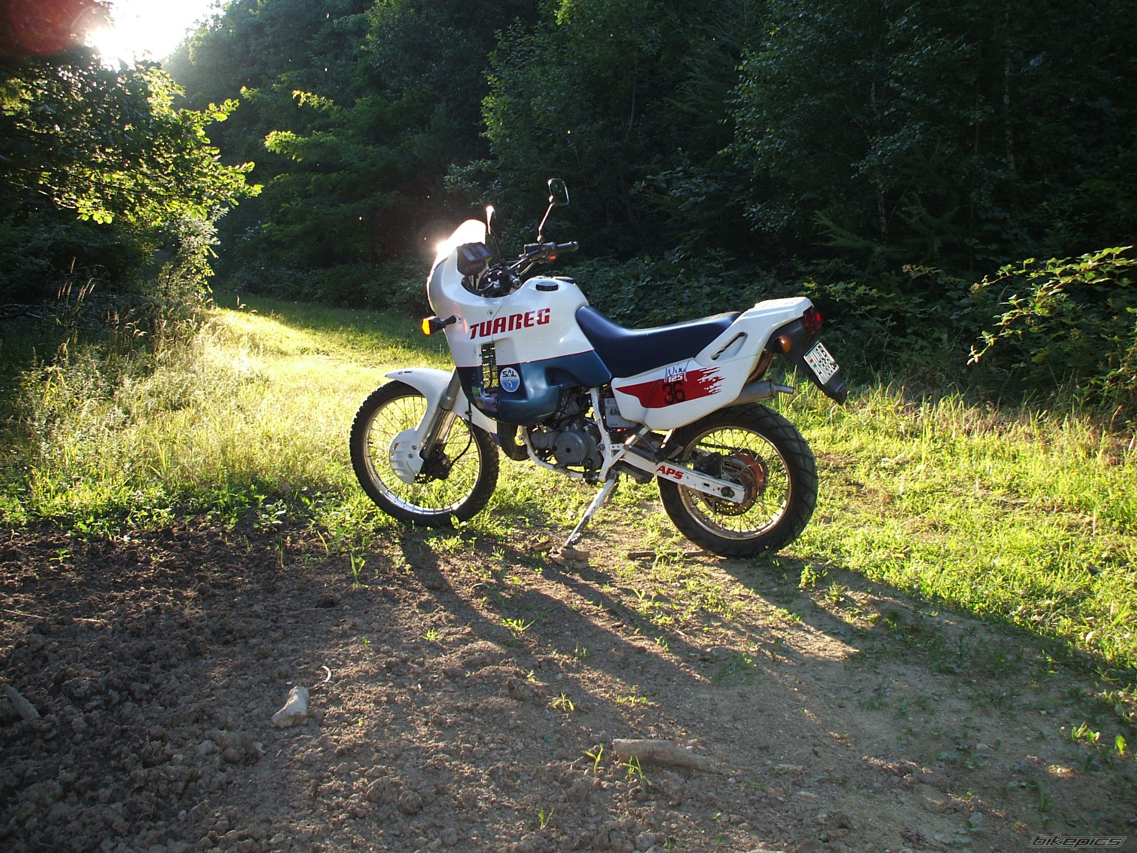 Photo 963137