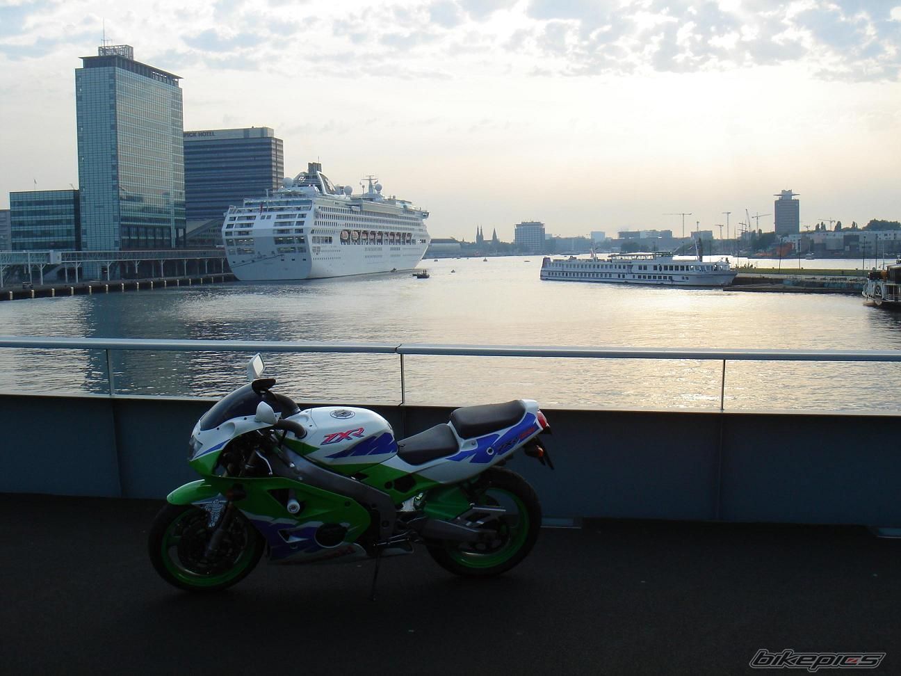 Bike Photo 963747