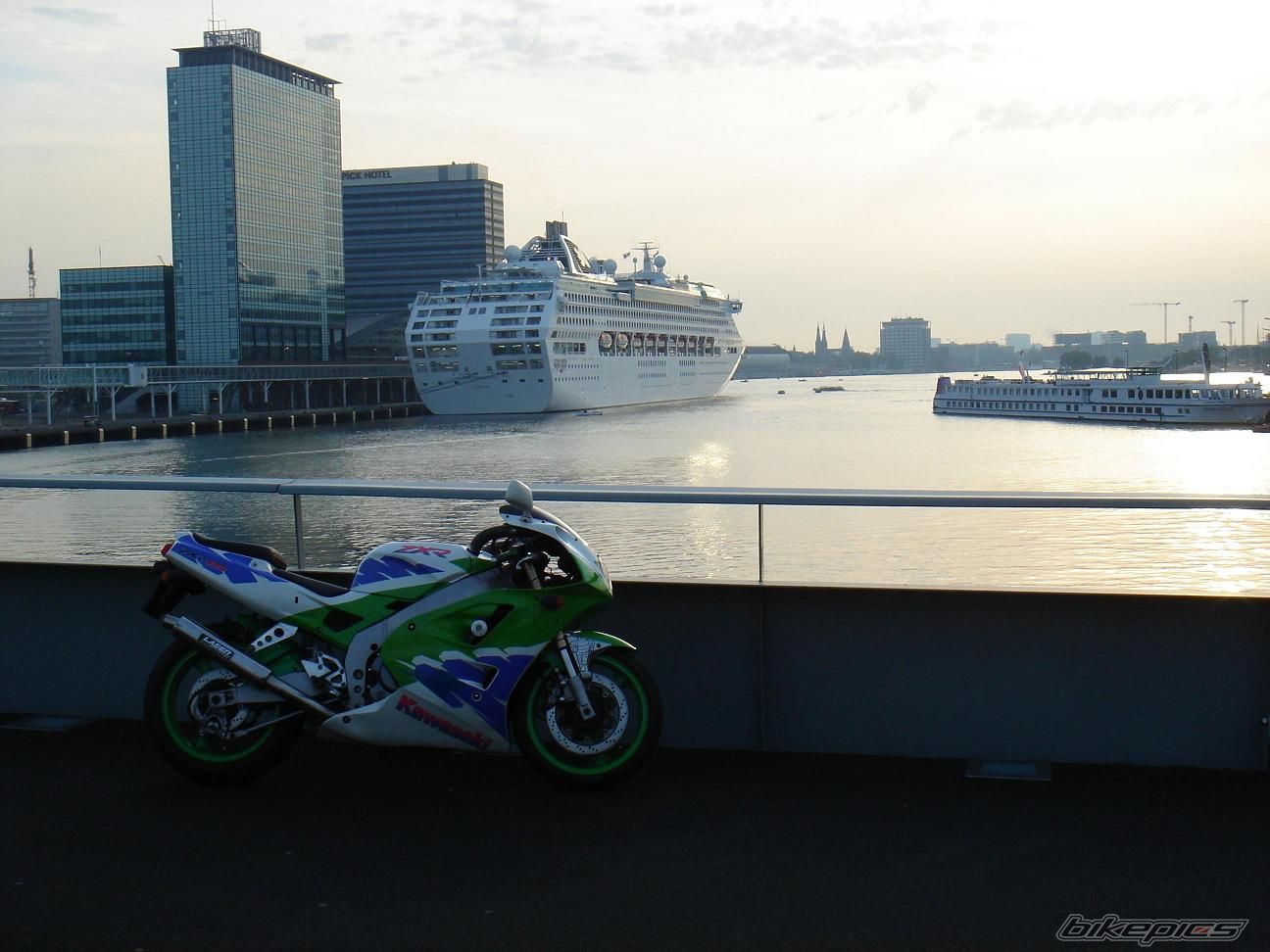 Bike Photo 963755