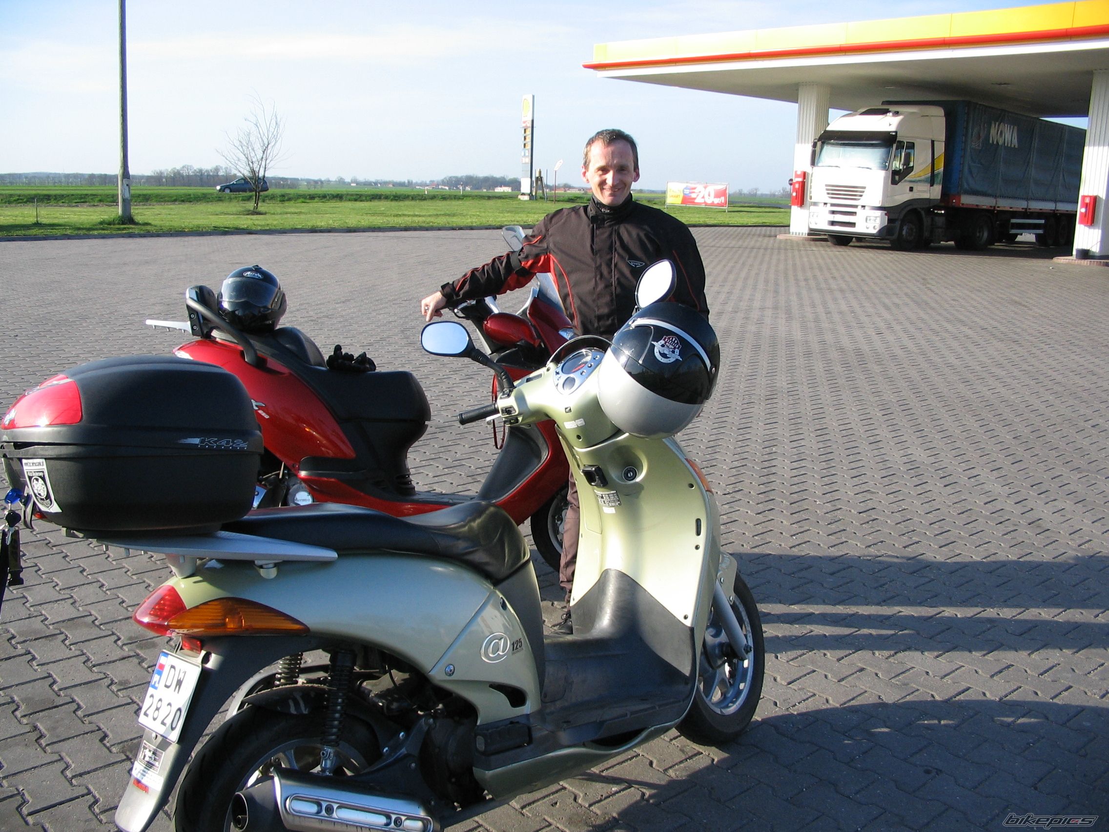 Bike Photo 965054