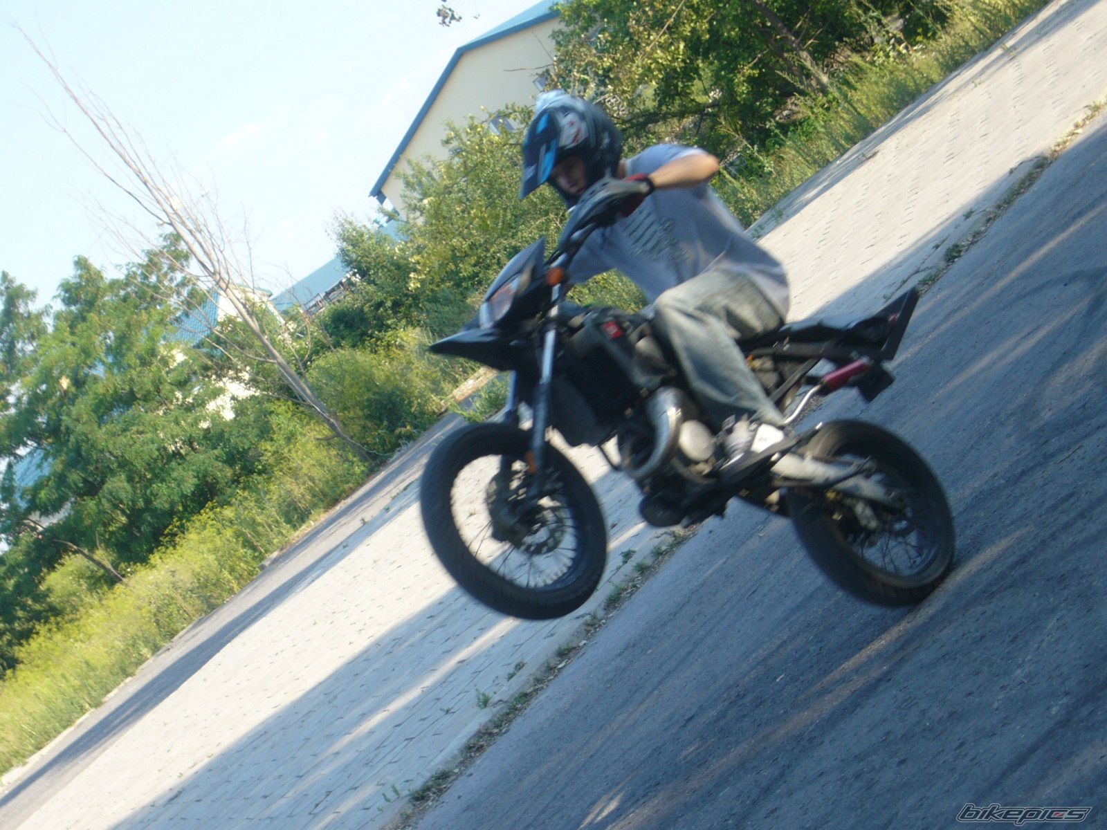 Photo 965947