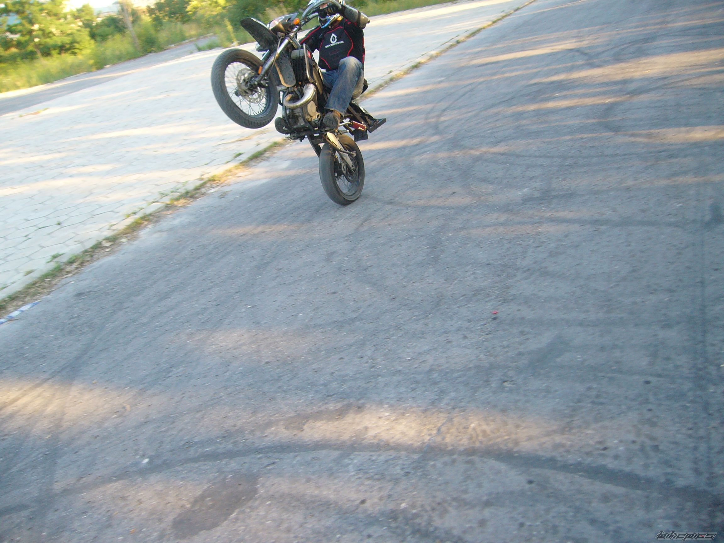 Bike Photo 966024