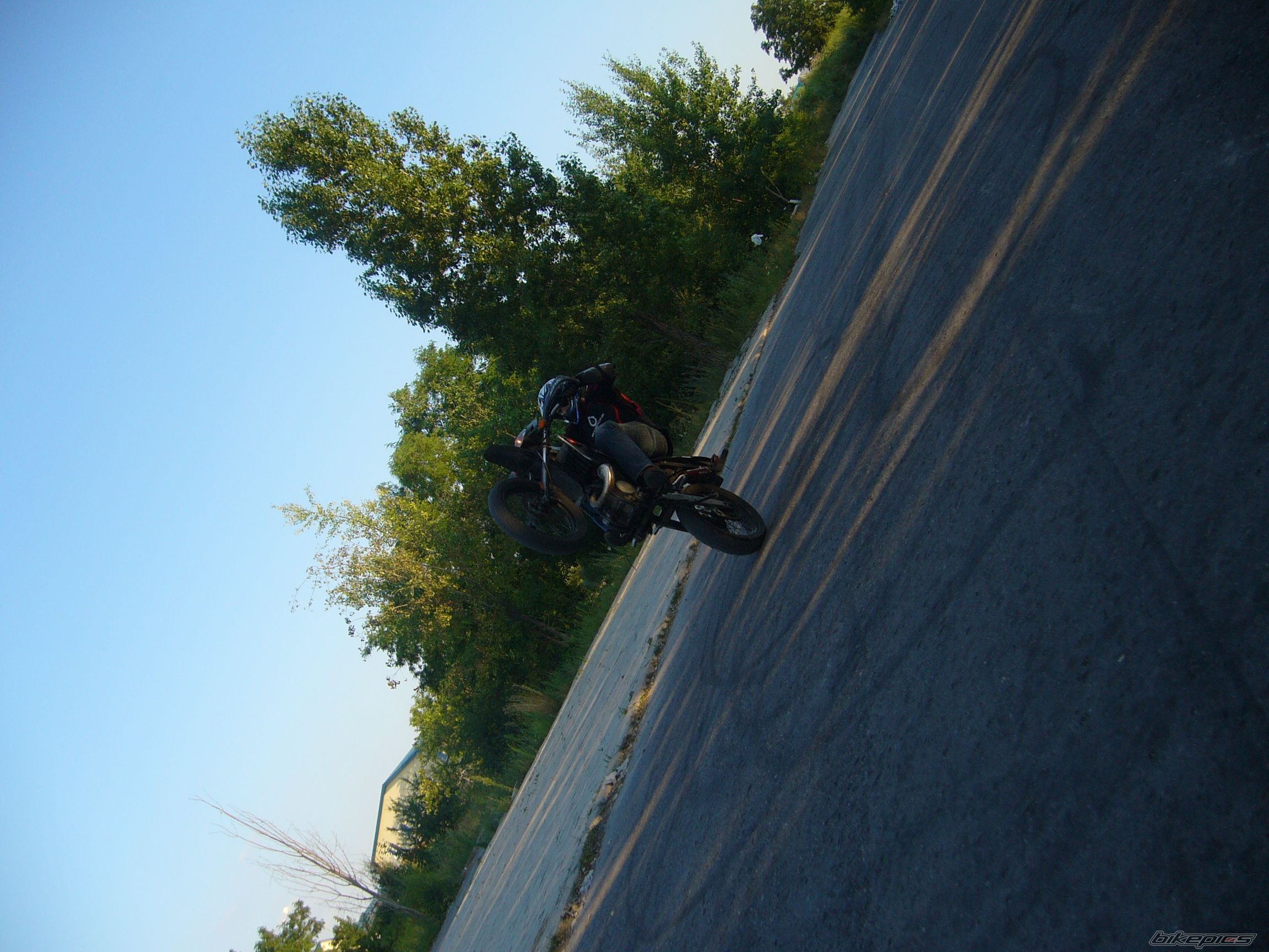 Bike Photo 966038