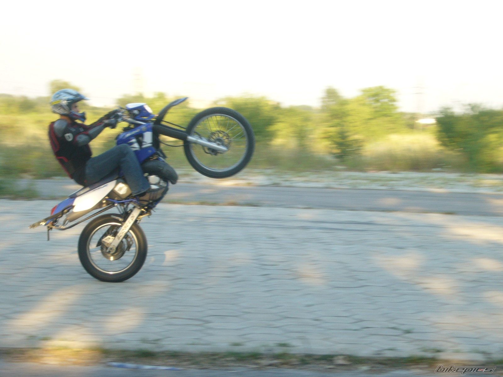 Bike Photo 966044