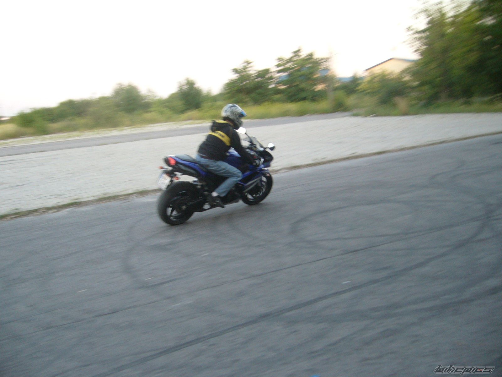 Bike Photo 966088