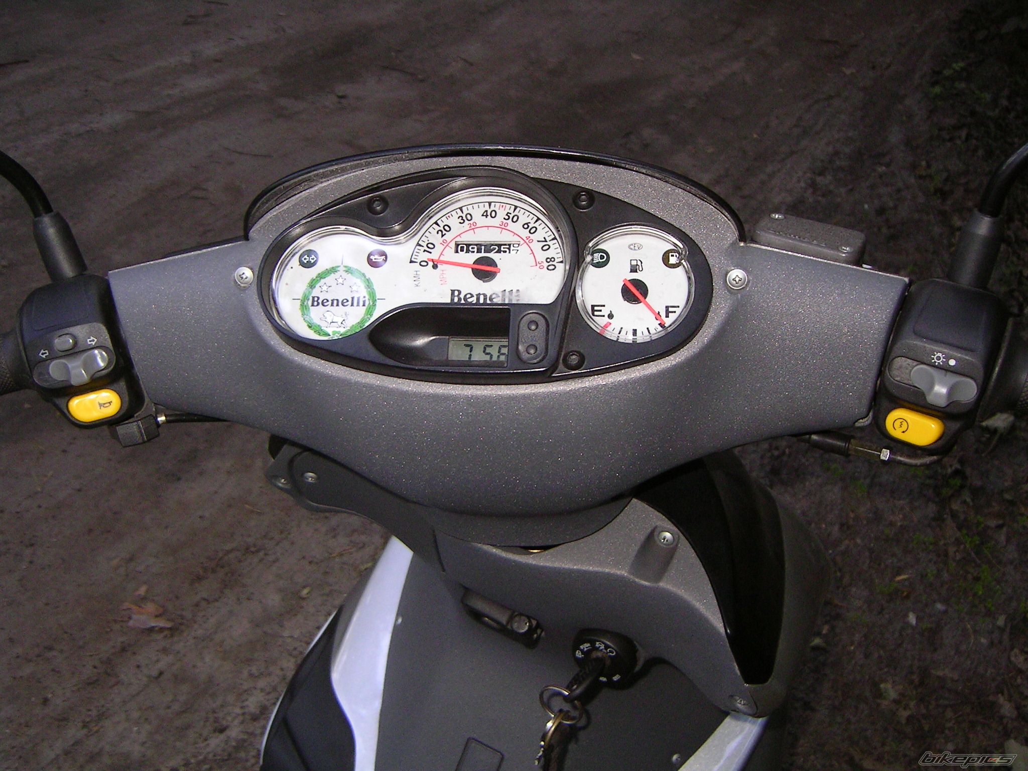Photo 966977