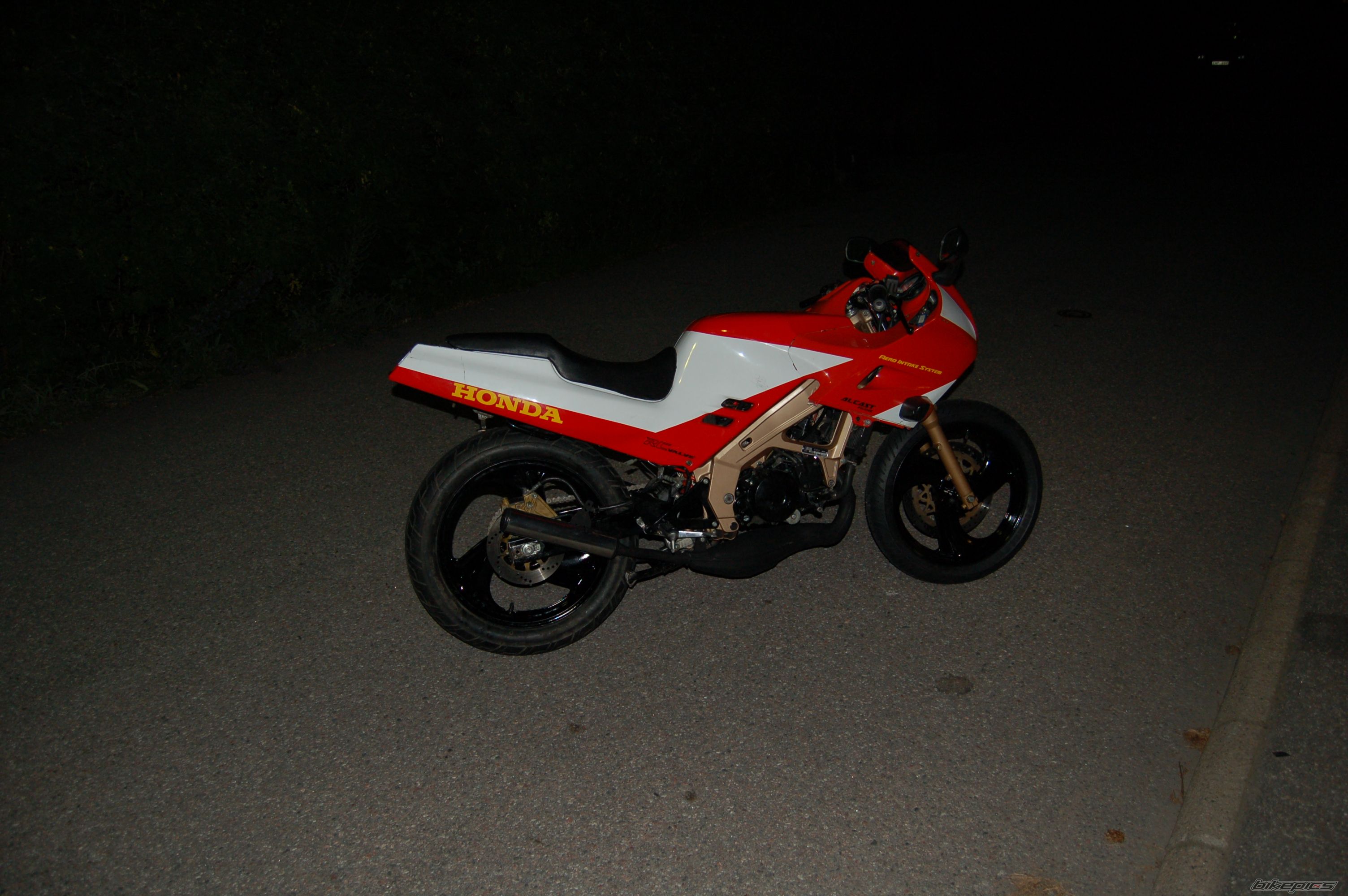 Bike Photo 972009