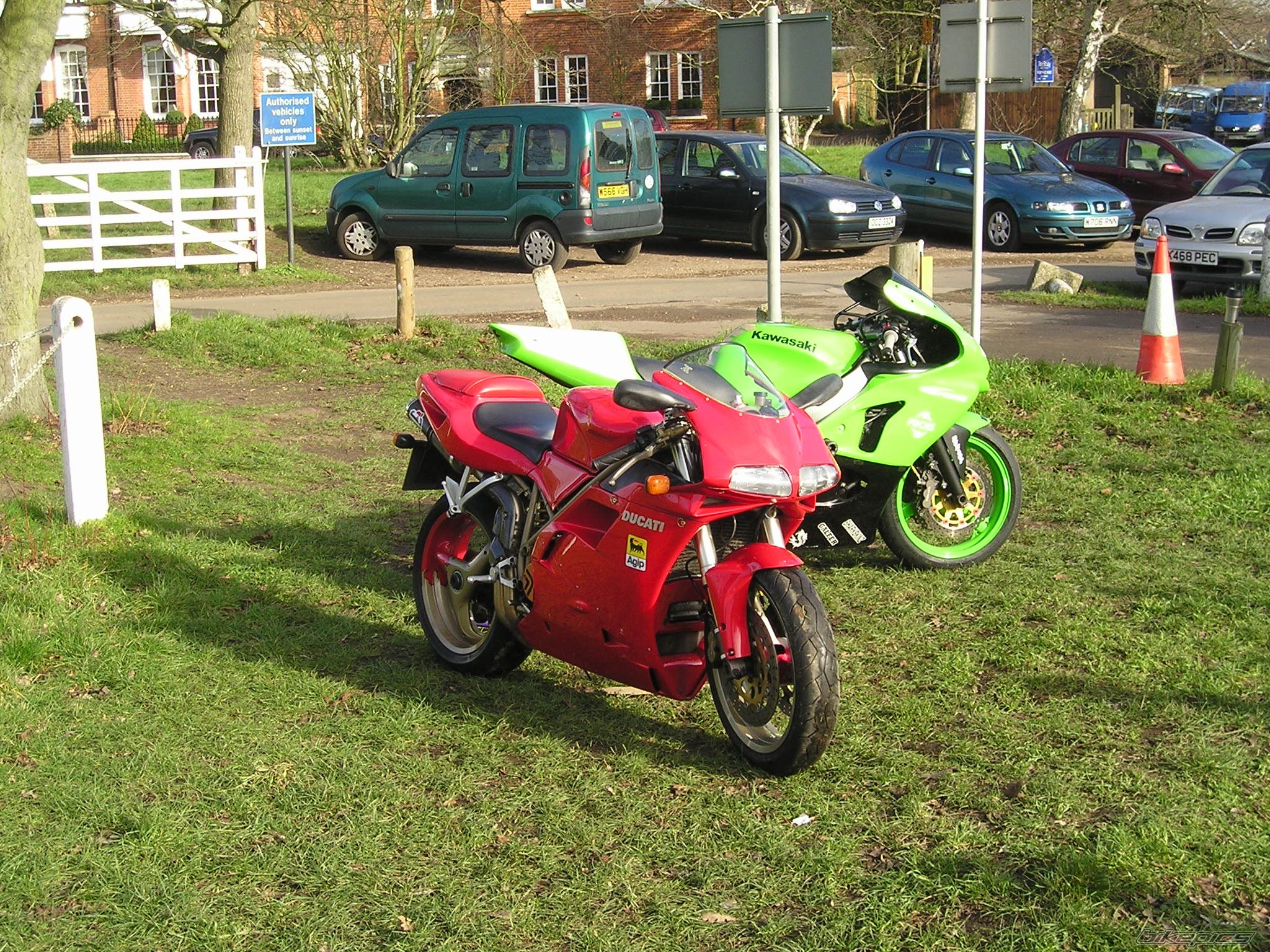 Photo 973285