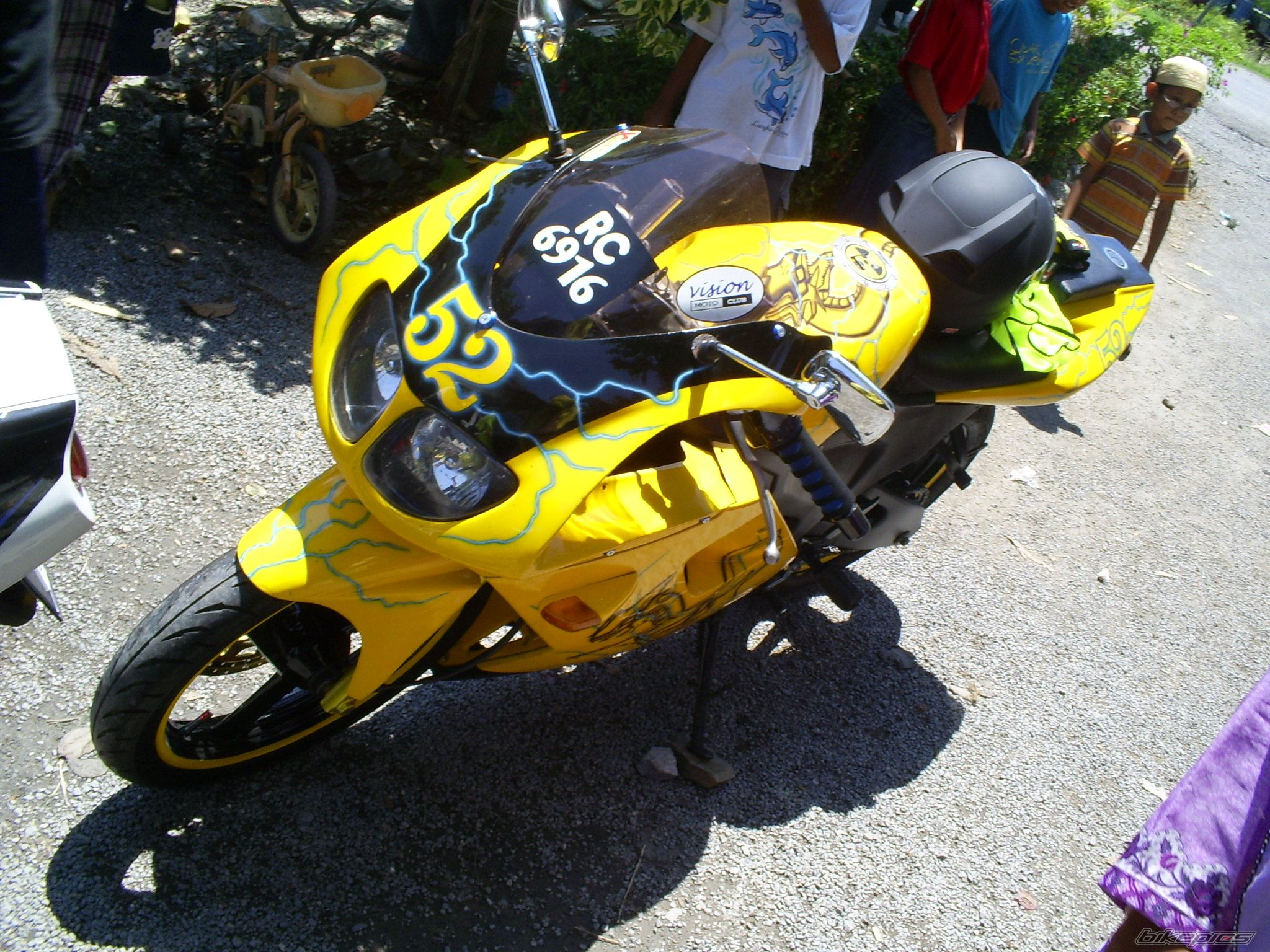 Photo 975010