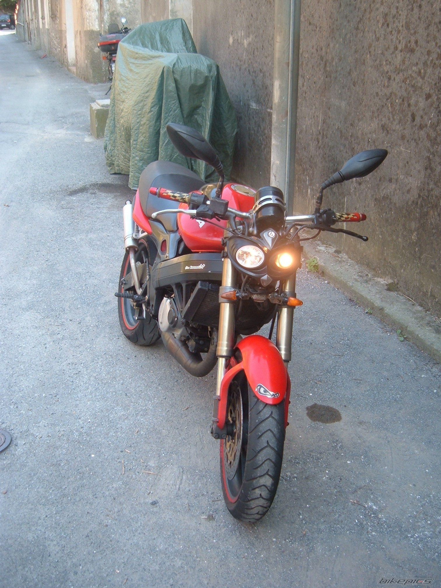 Photo 976135