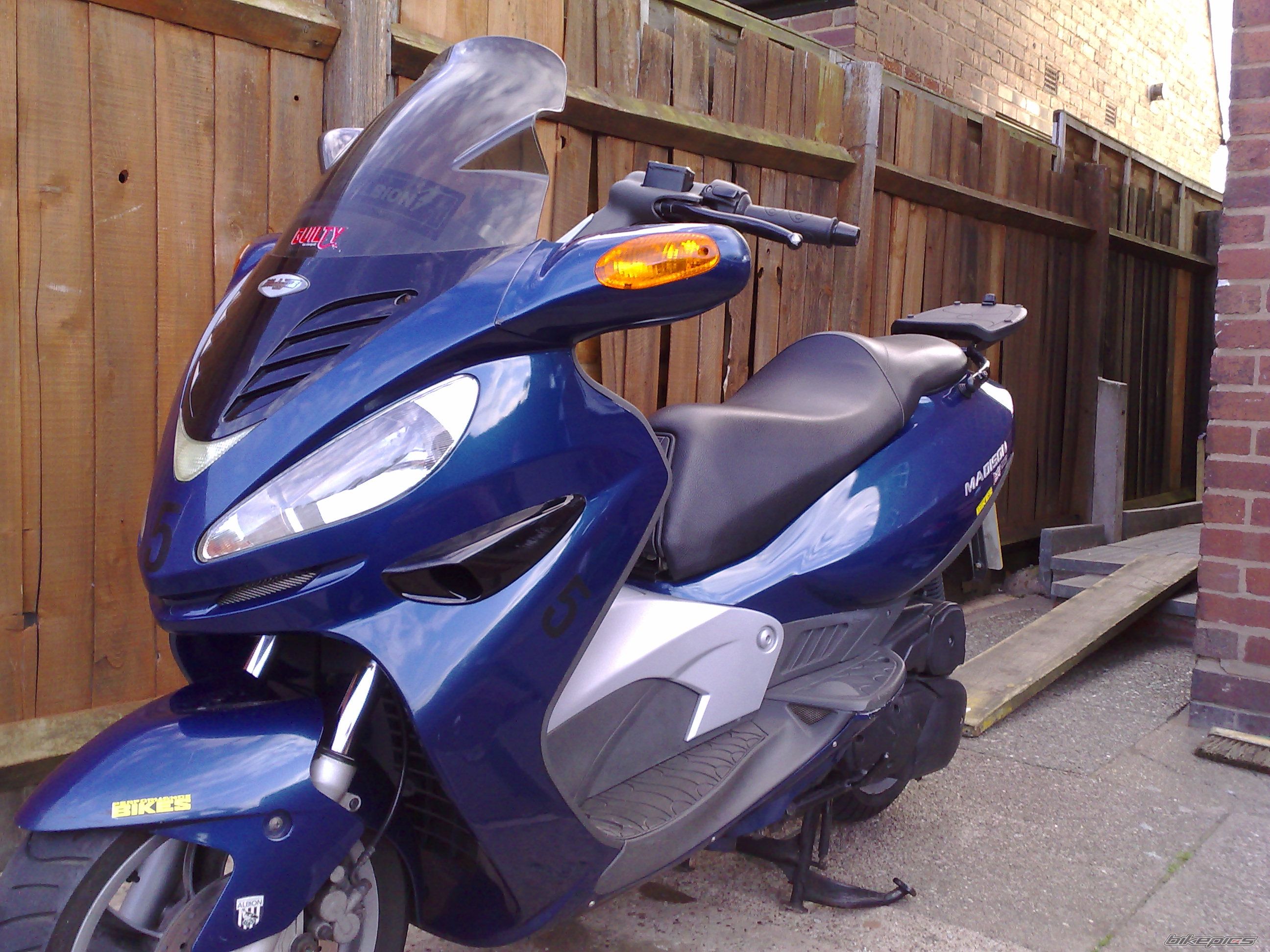 Photo 976352