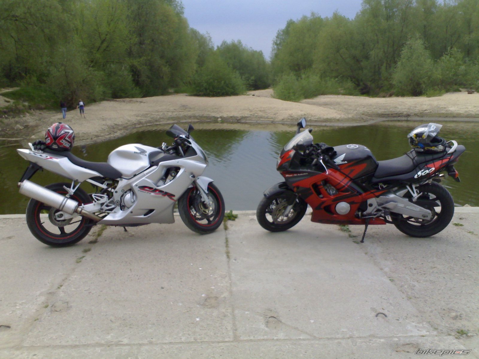 Photo 976463