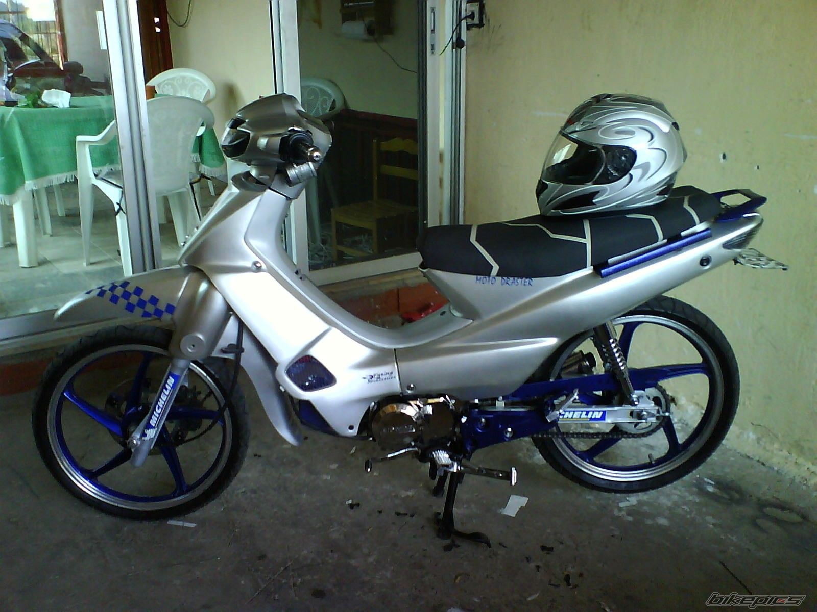 Photo 978339
