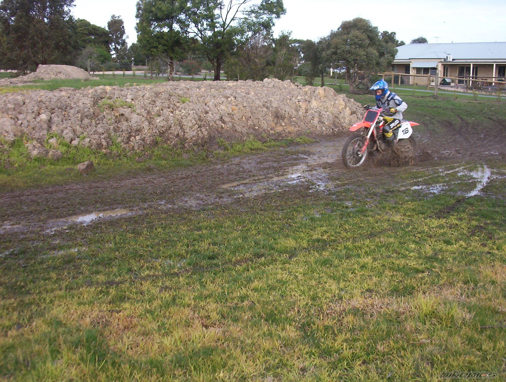 Bike Photo 979057