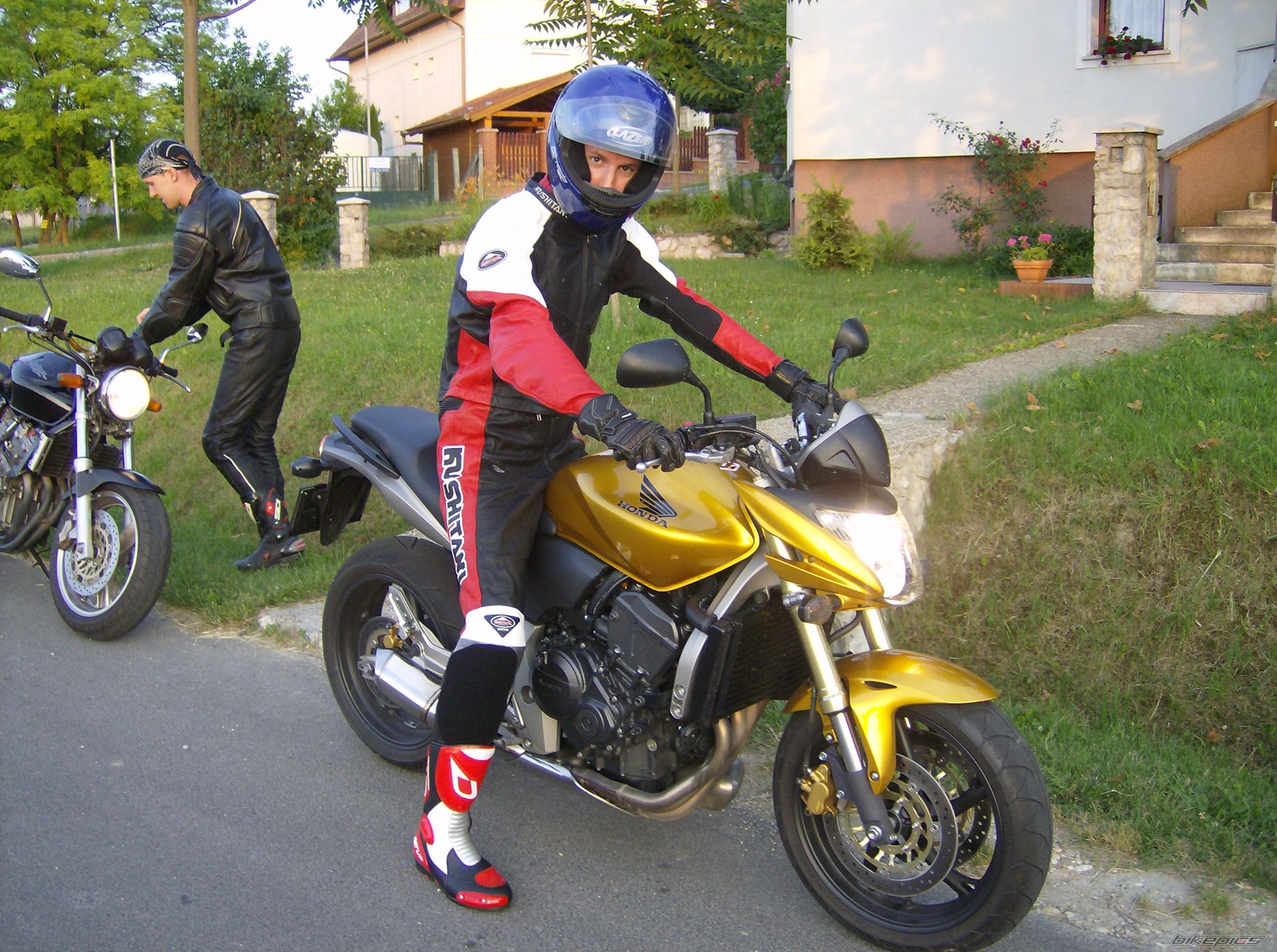 Bike Photo 980306