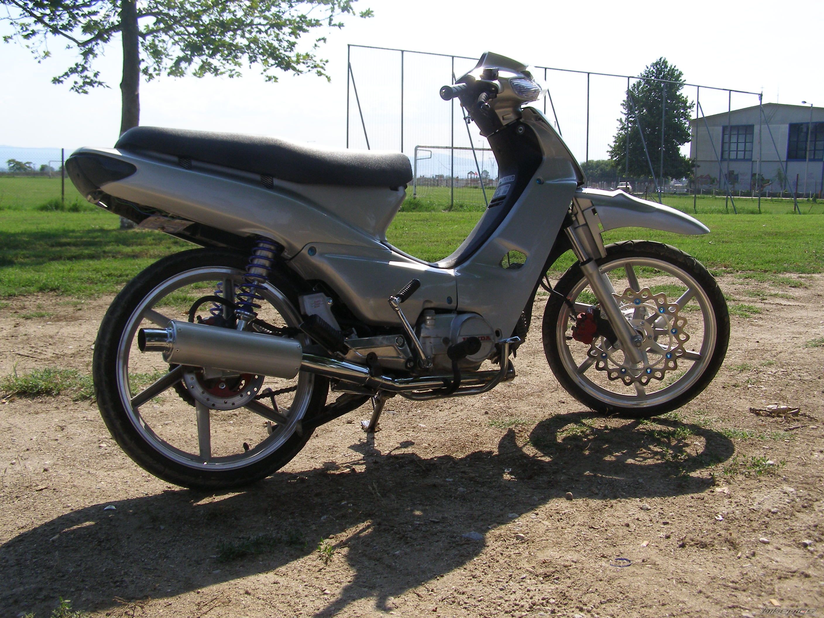Bike Photo 980422