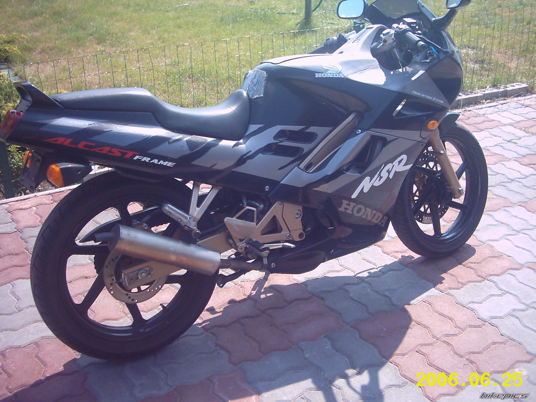 Bike Photo 982103