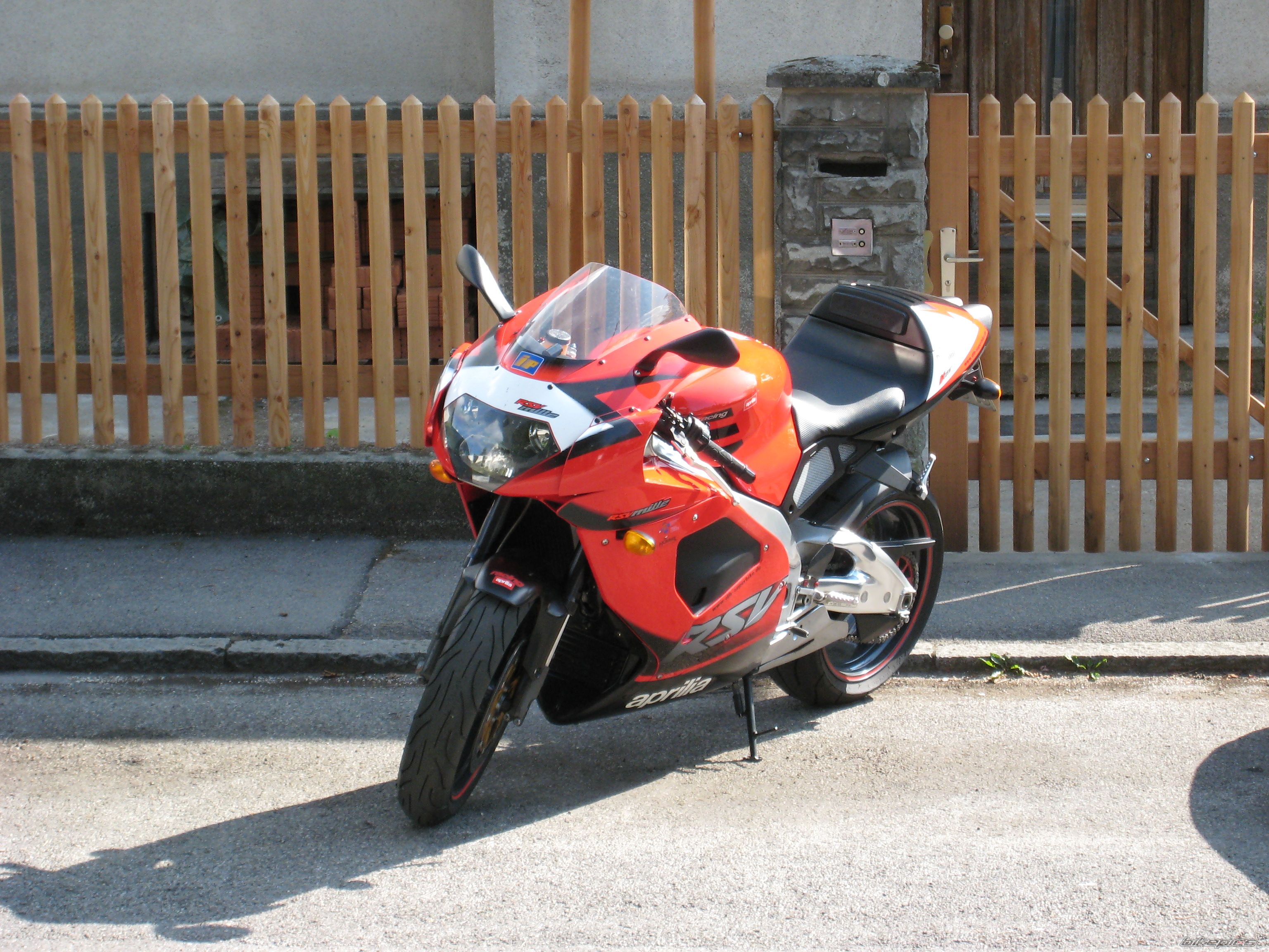 Photo 984010