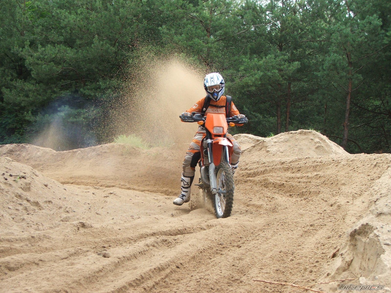Bike Photo 985310
