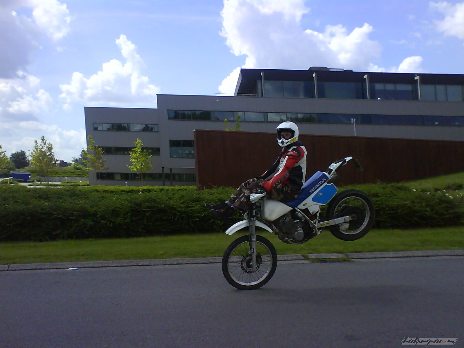 Bike Photo 985747