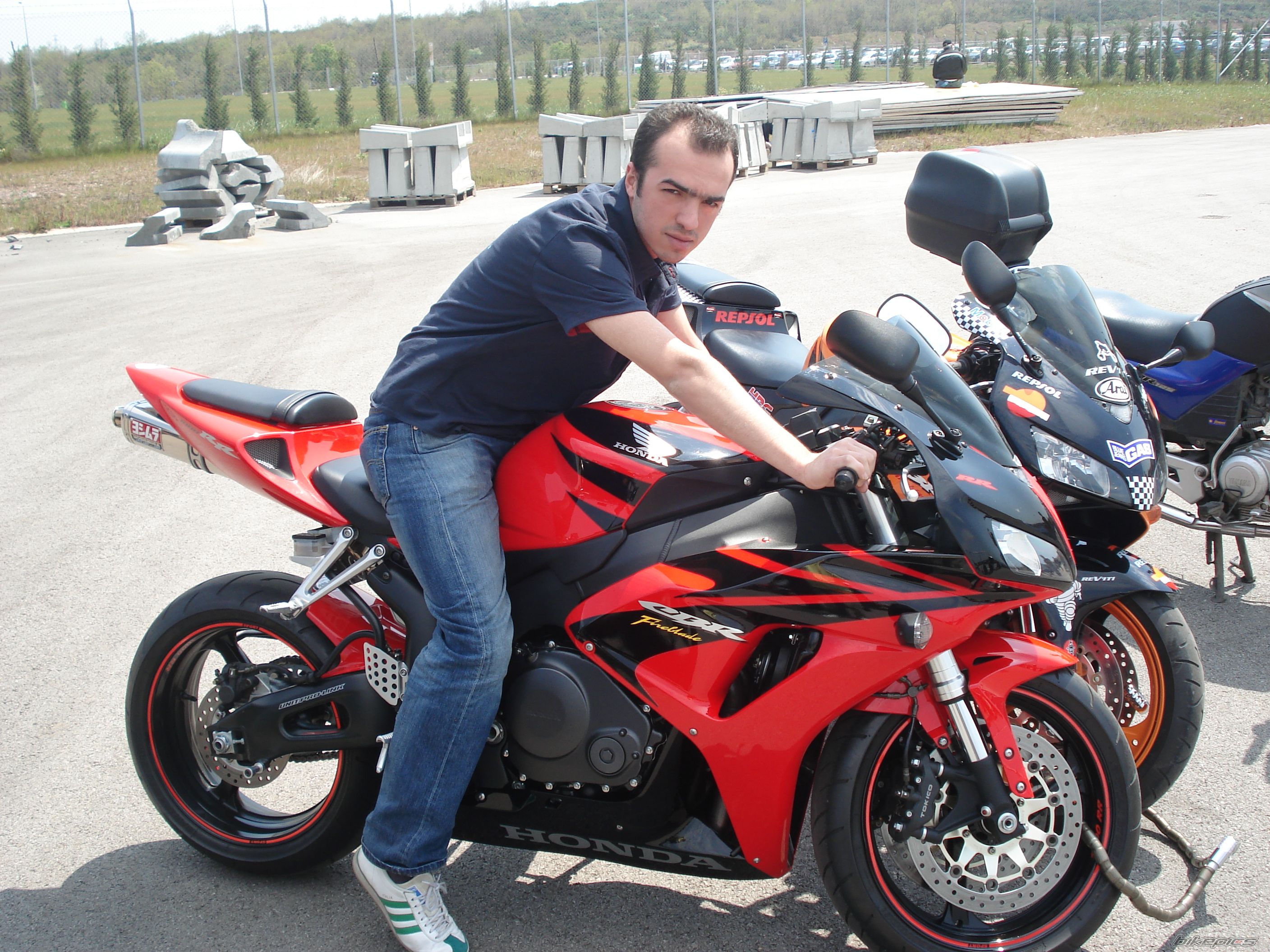 Bike Photo 987469