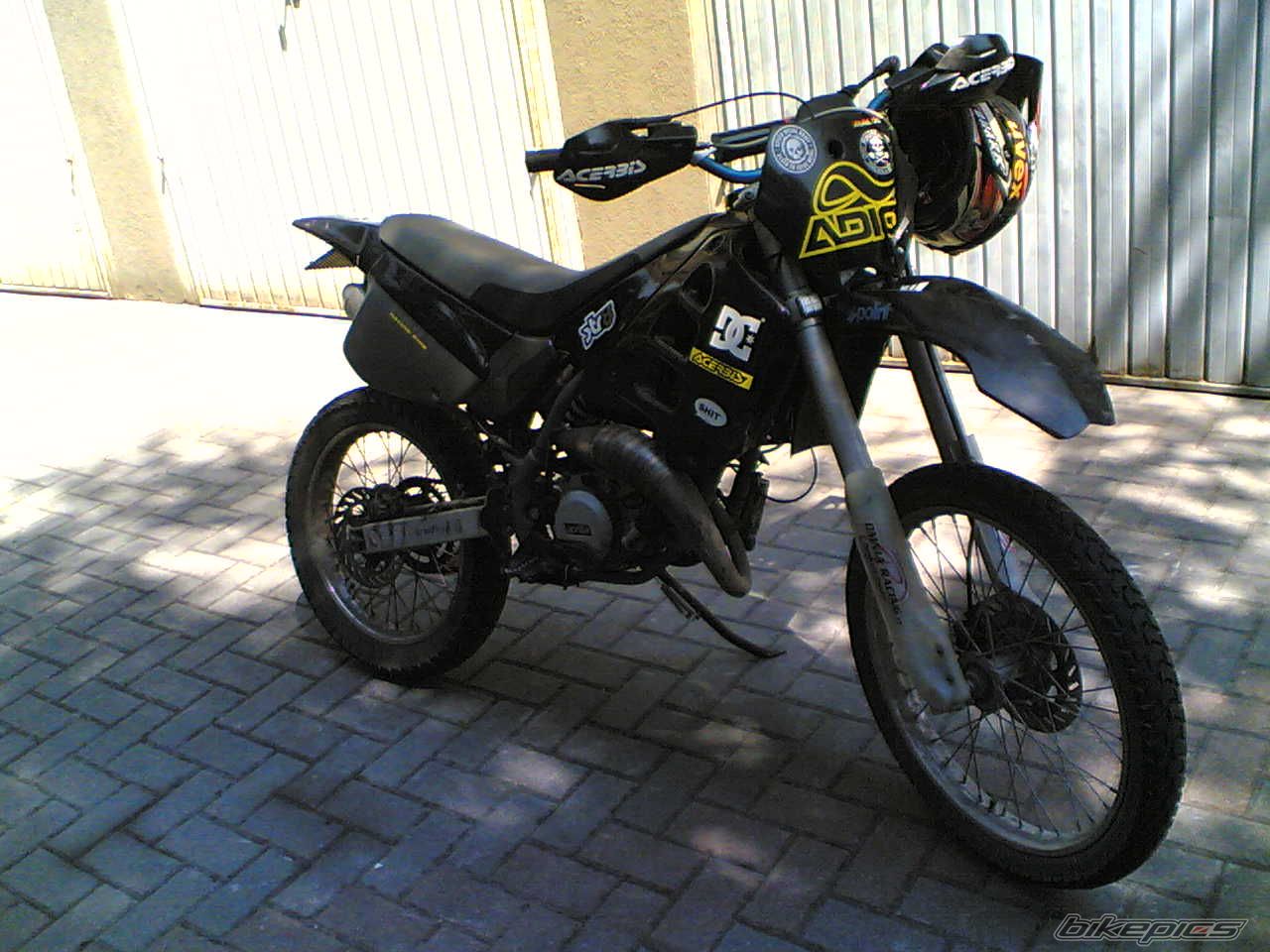 Photo 987677