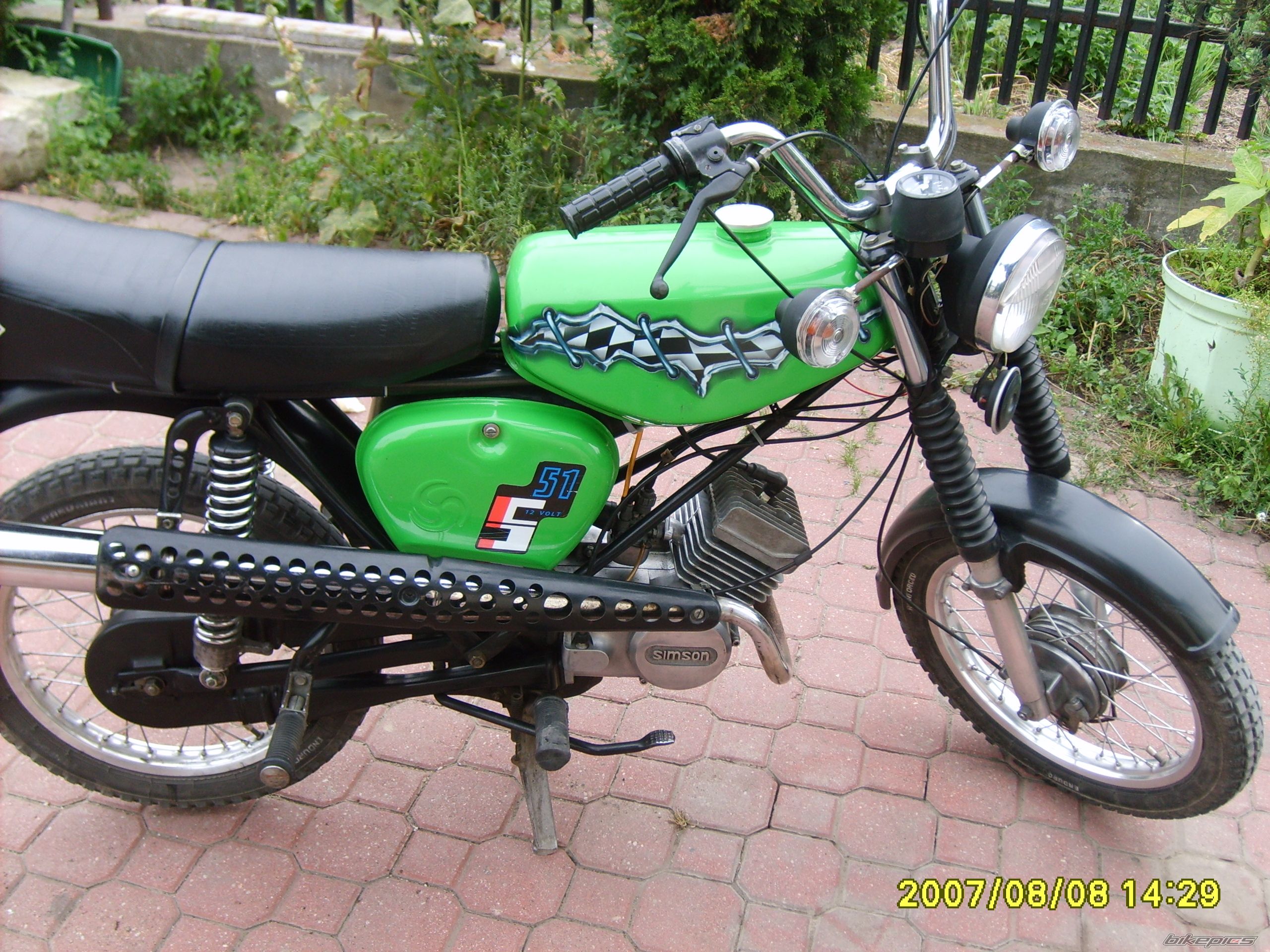 Photo 987780