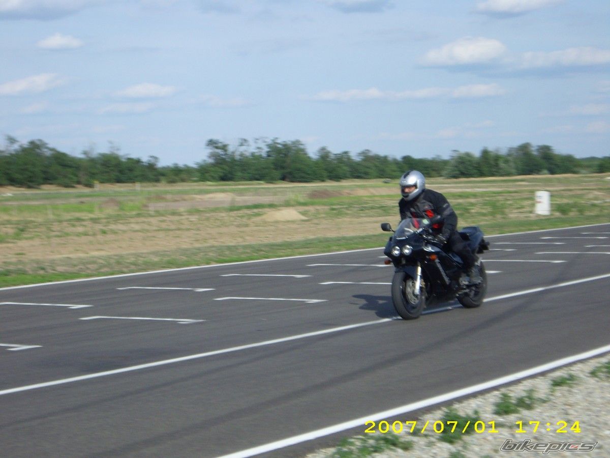 Photo 987840