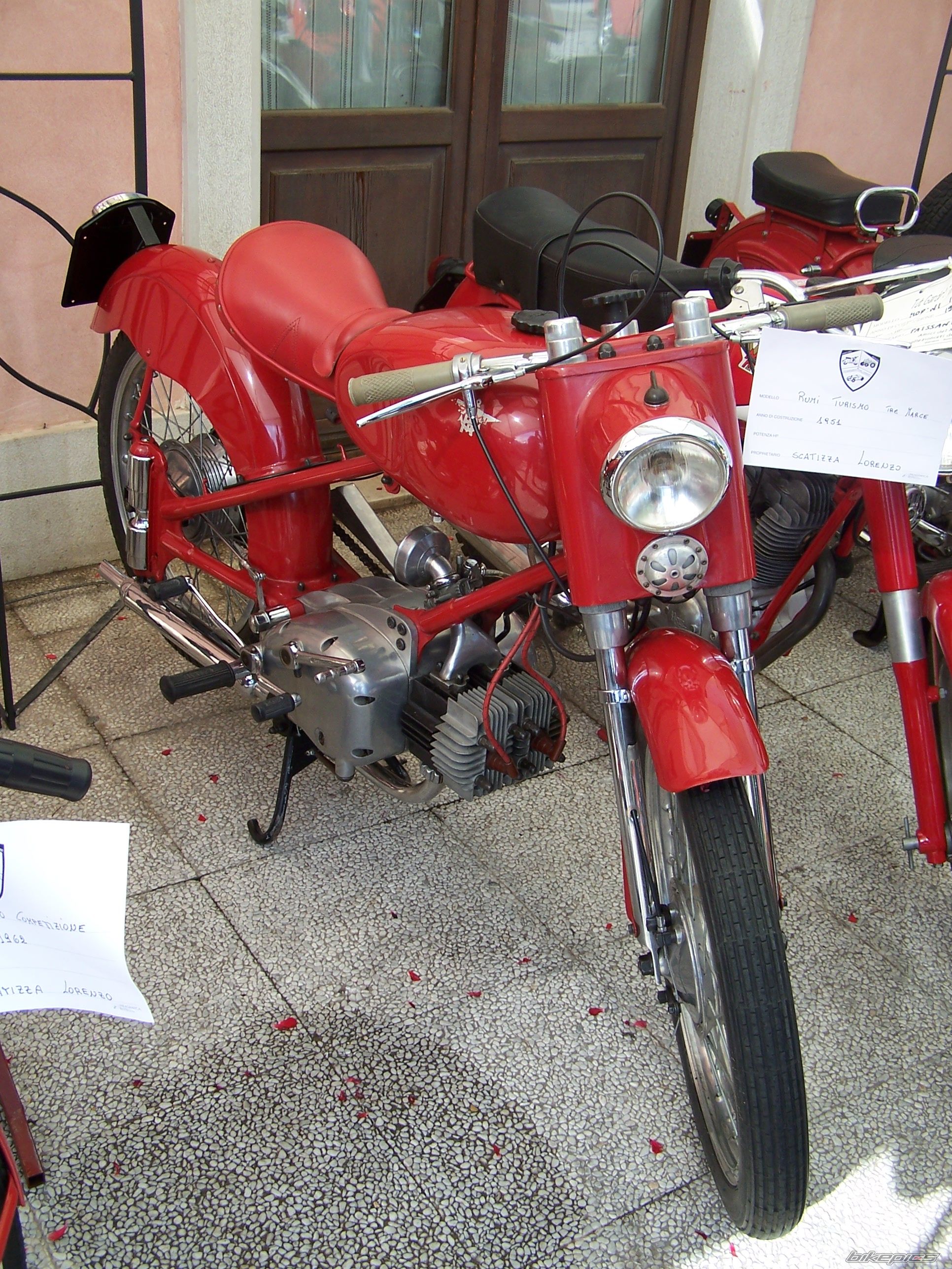 Bike Photo 988006