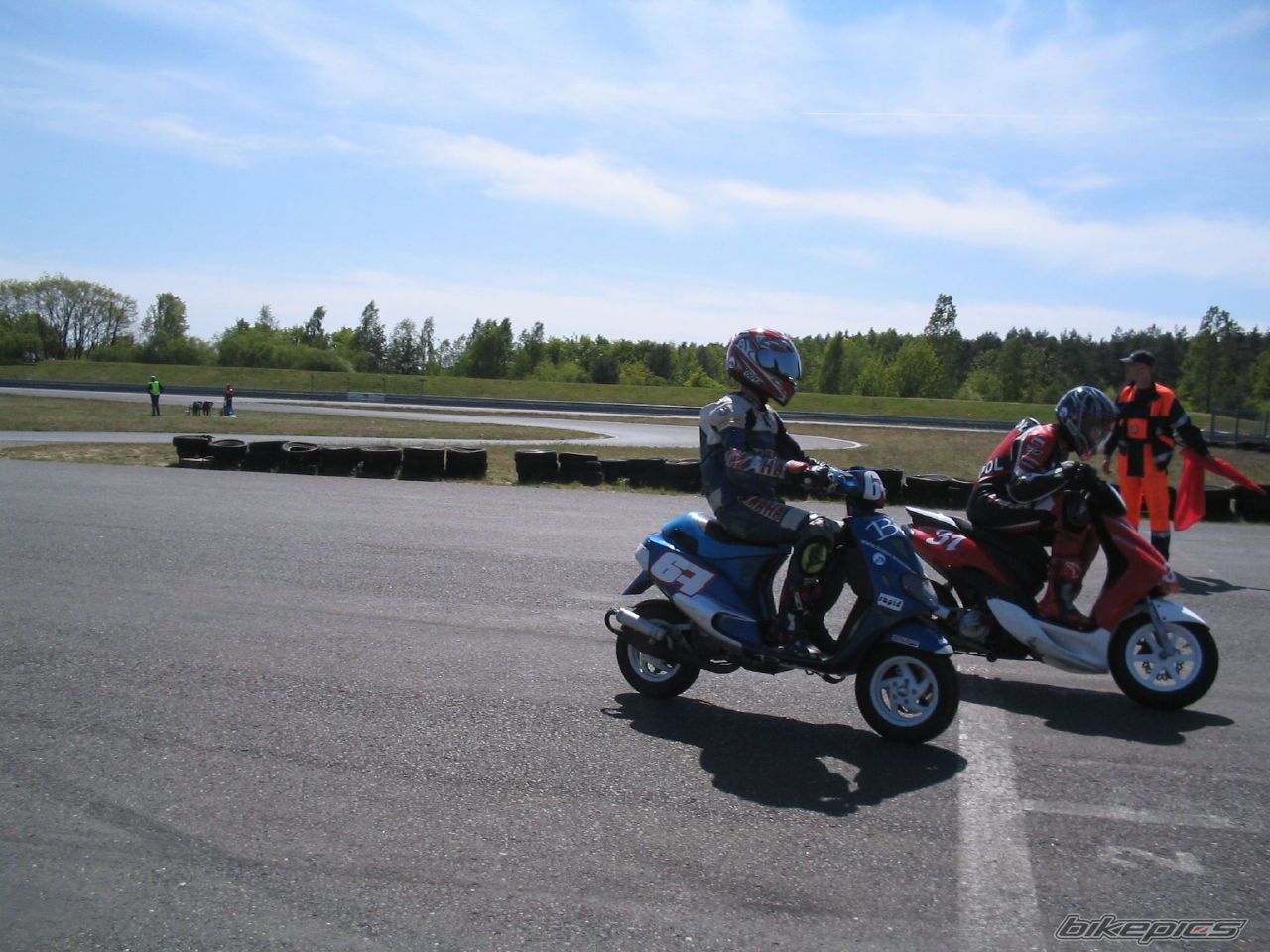 Bike Photo 988030