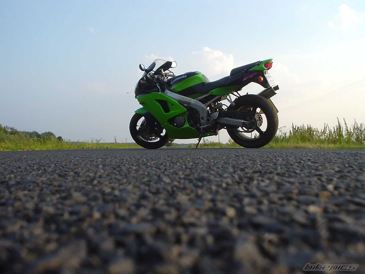 Bike Photo 988070