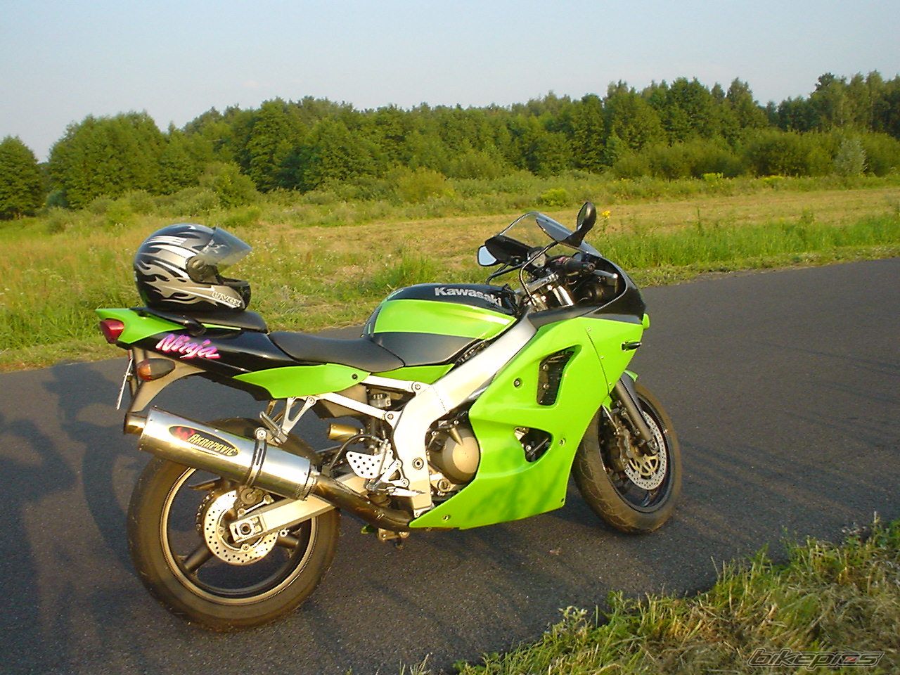 Bike Photo 988076
