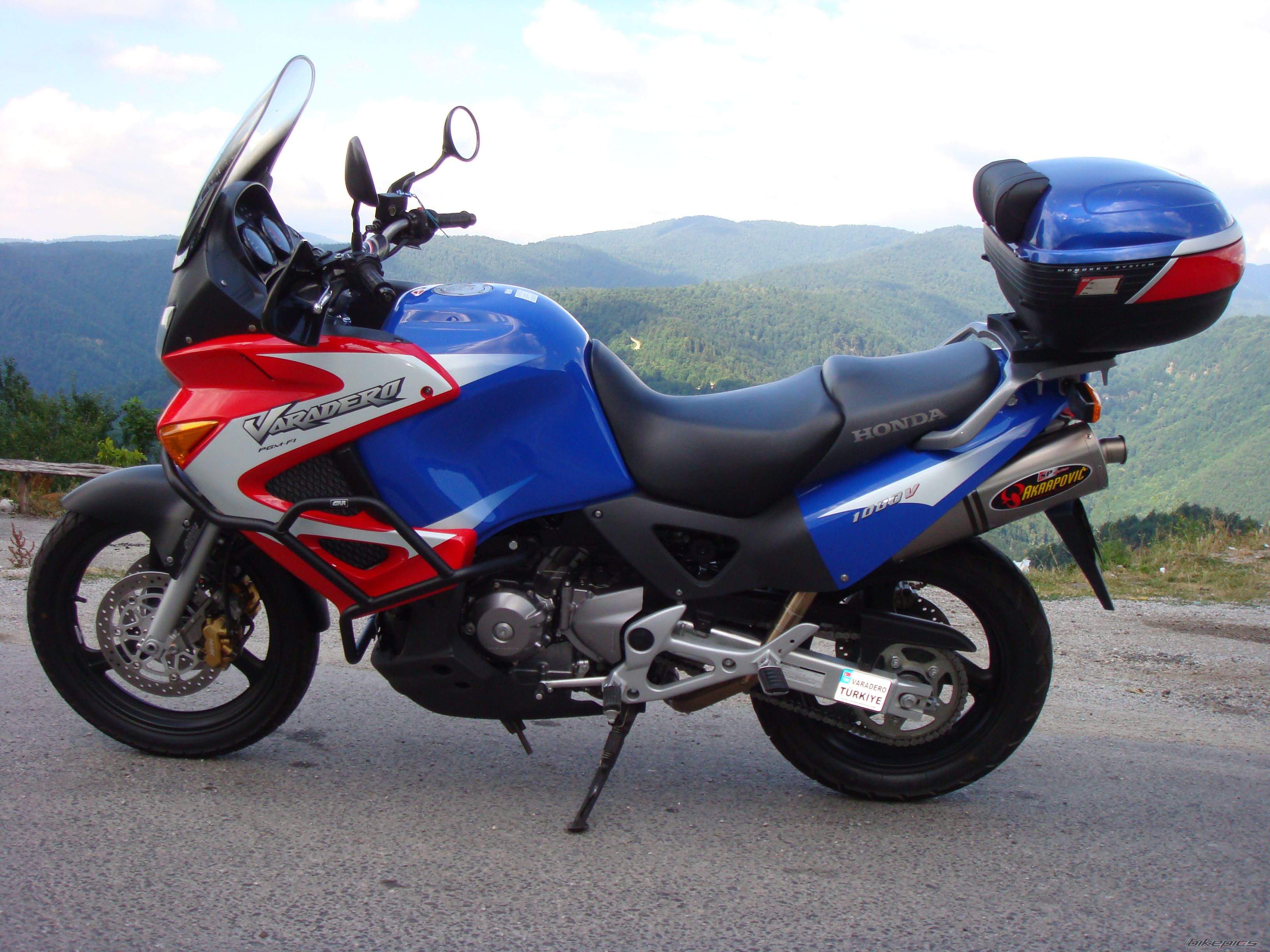 Bike Photo 988132