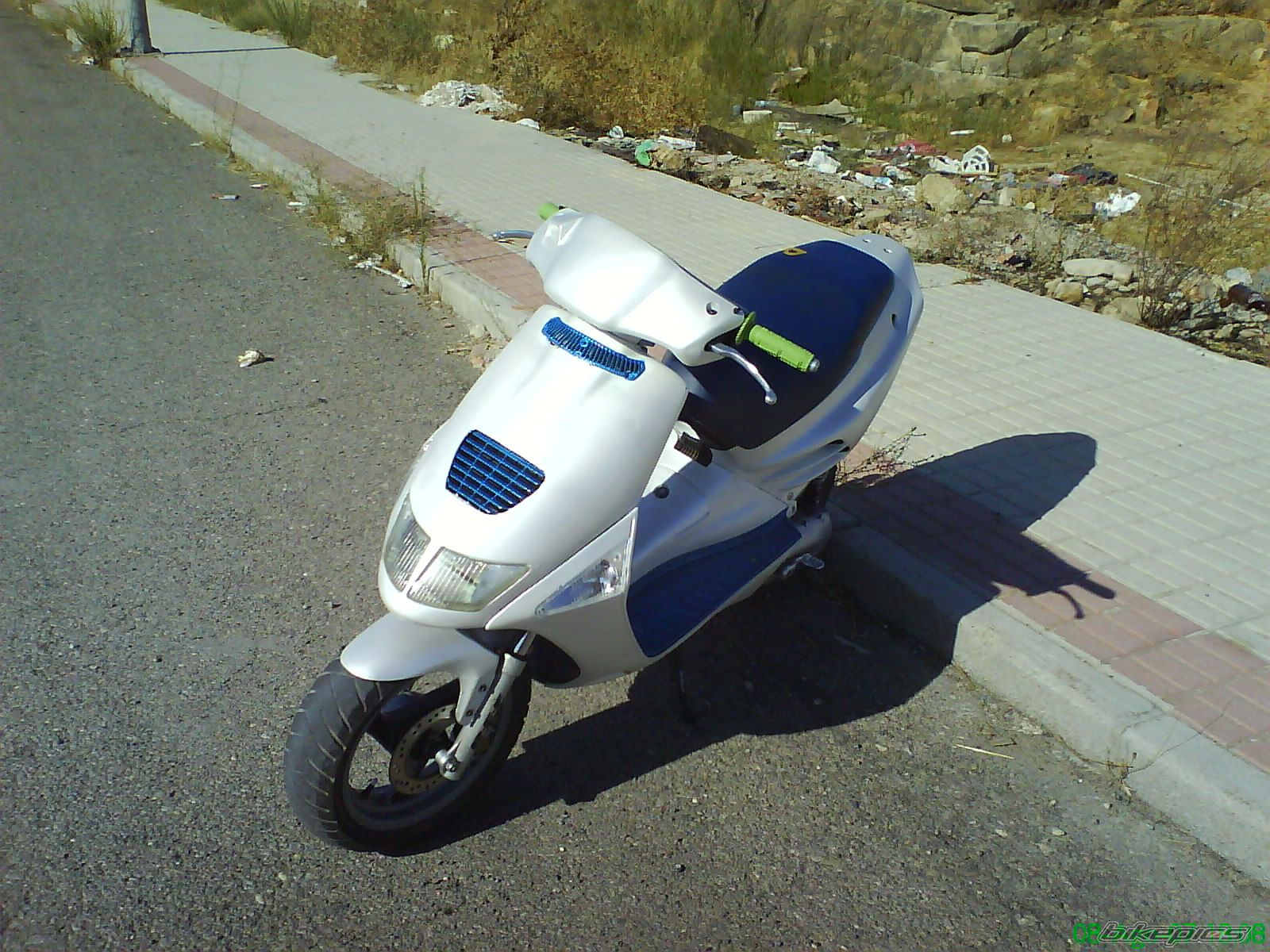 Photo 988197