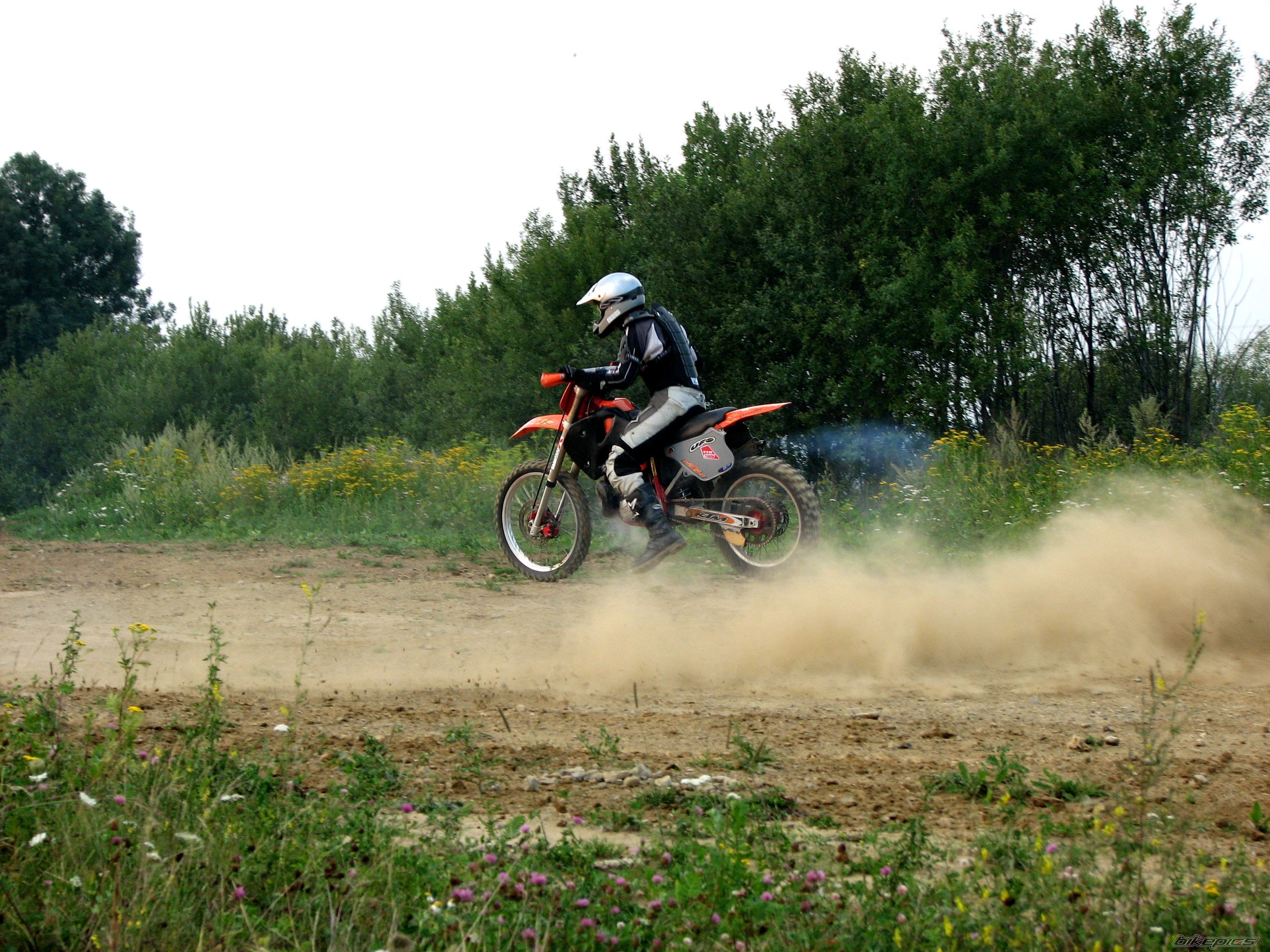 Bike Photo 988417