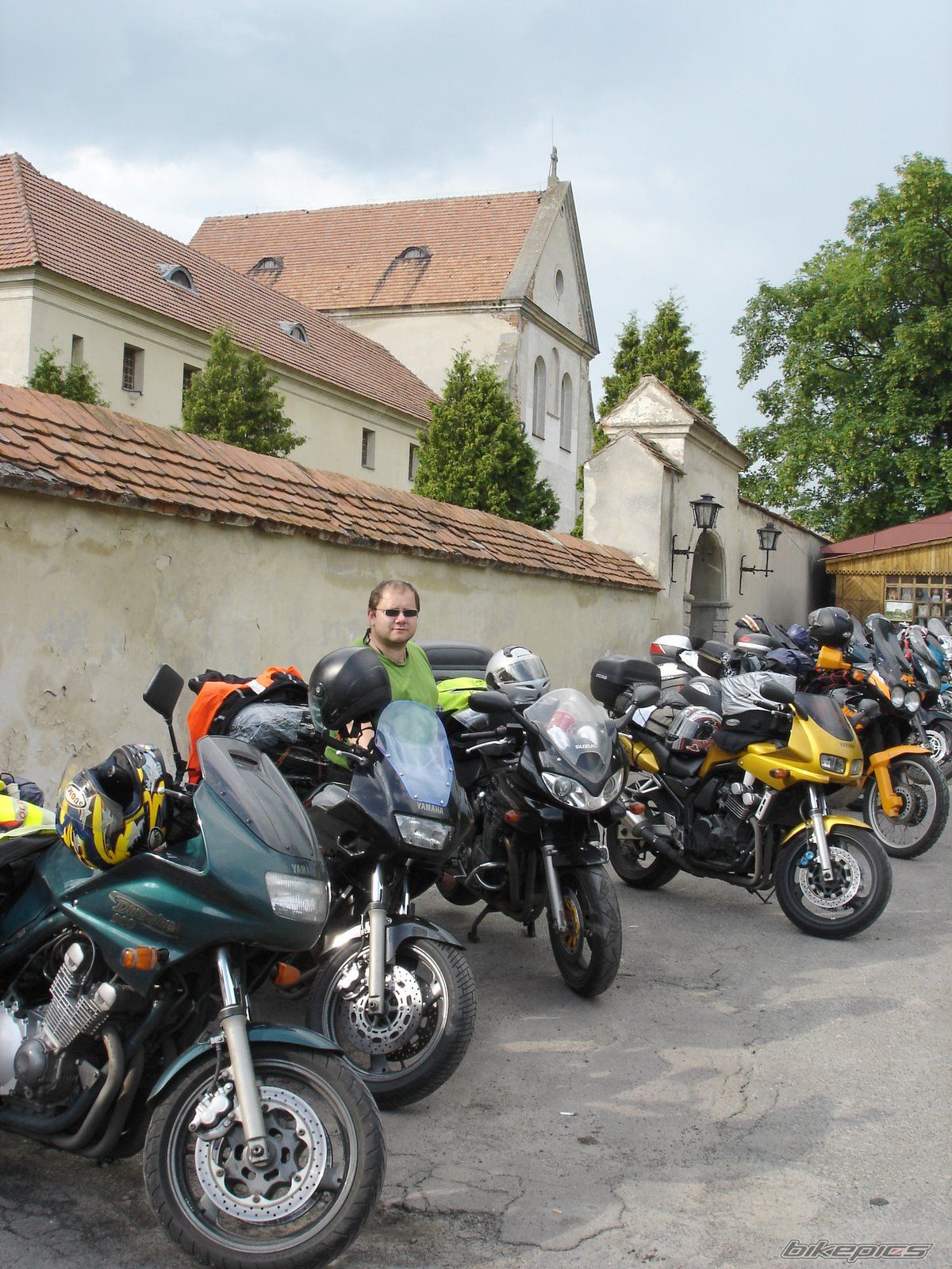 Bike Photo 988609