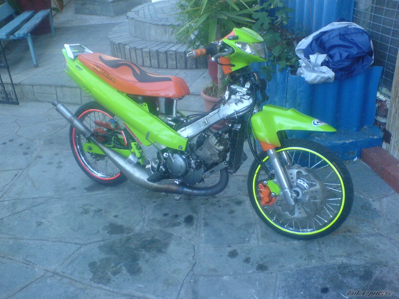 Bike Photo 988773