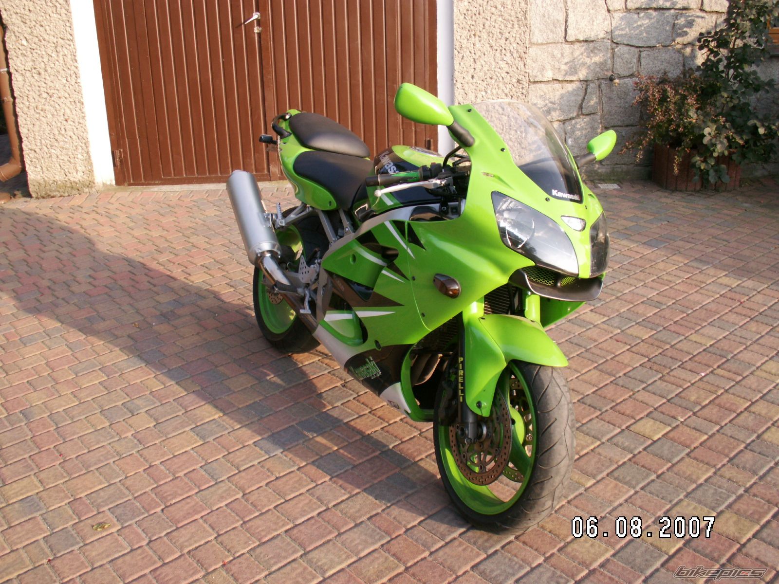 Bike Photo 988937