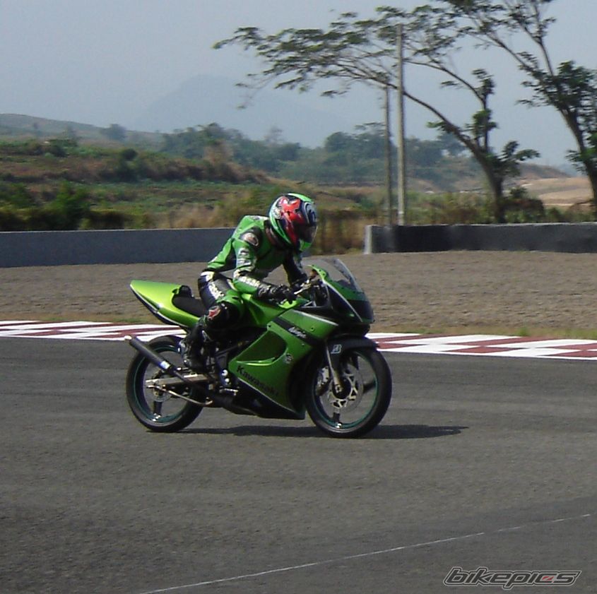 Bike Photo 989014